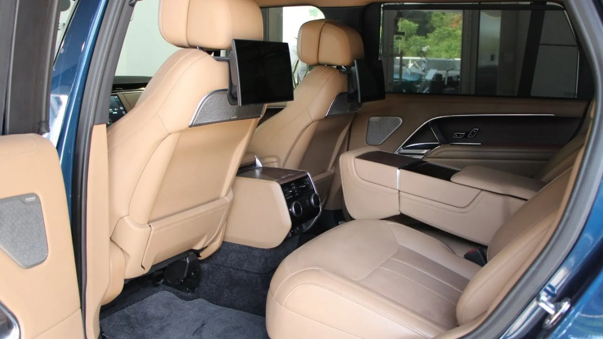 Land Rover Range Rover — photo 10