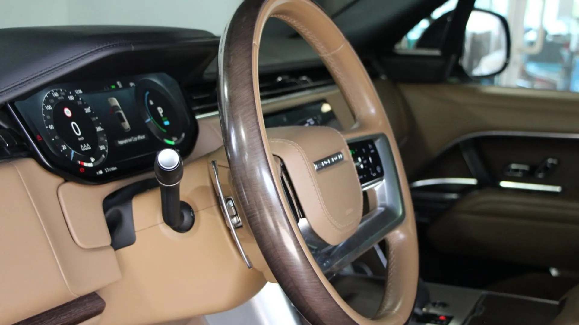 Land Rover Range Rover — photo 27