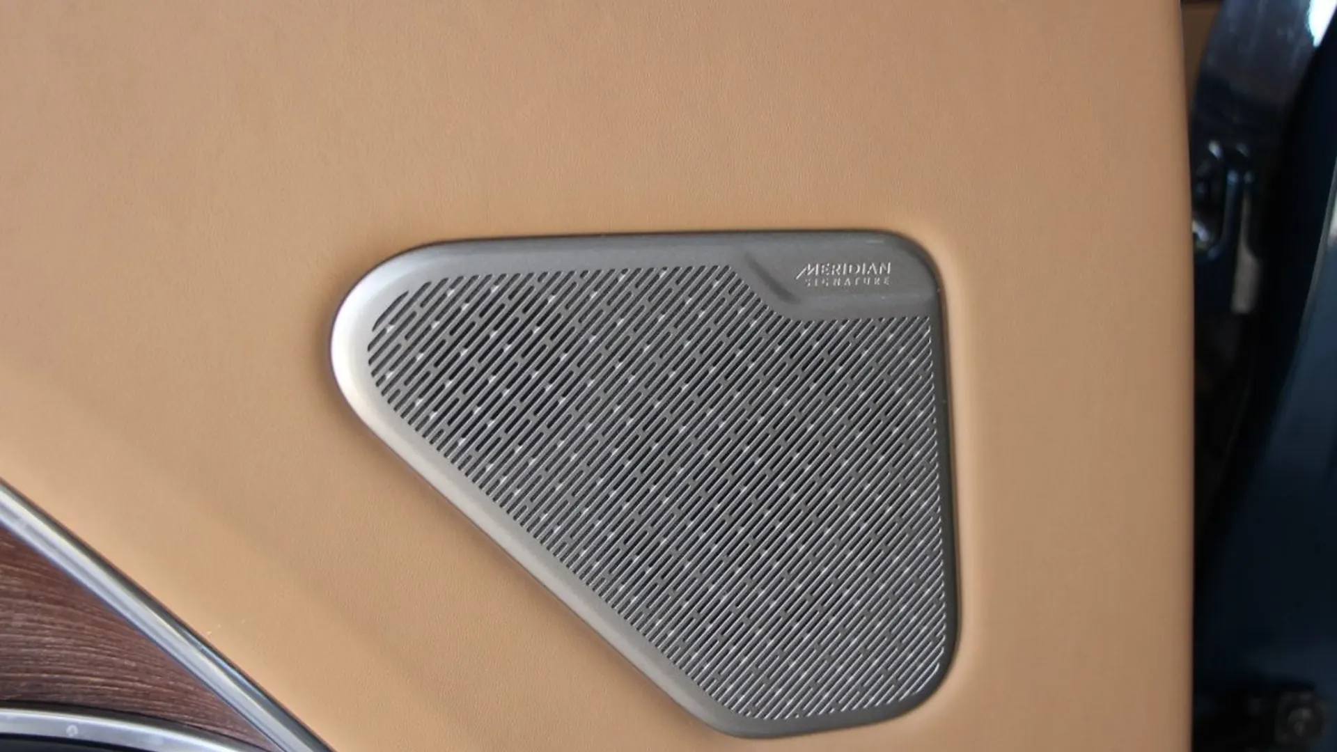 Land Rover Range Rover — photo 14