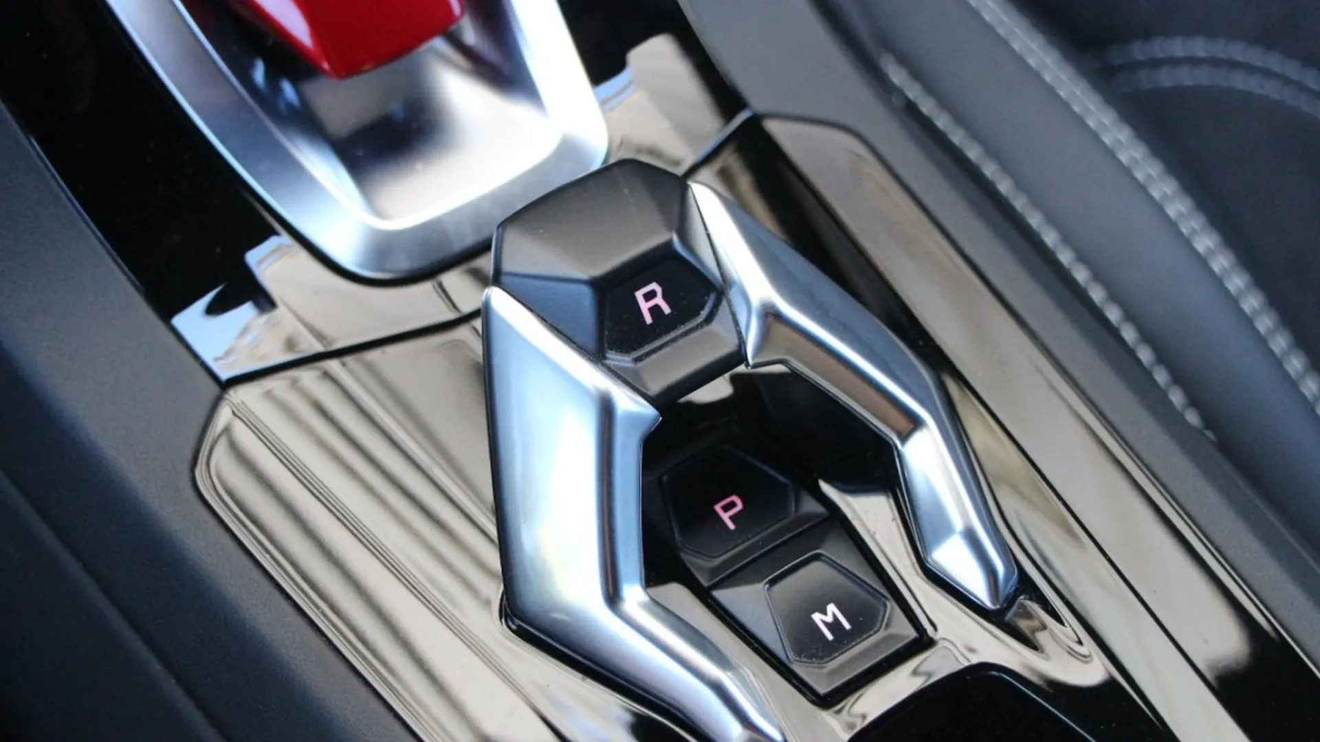 Lamborghini Huracan — photo 21