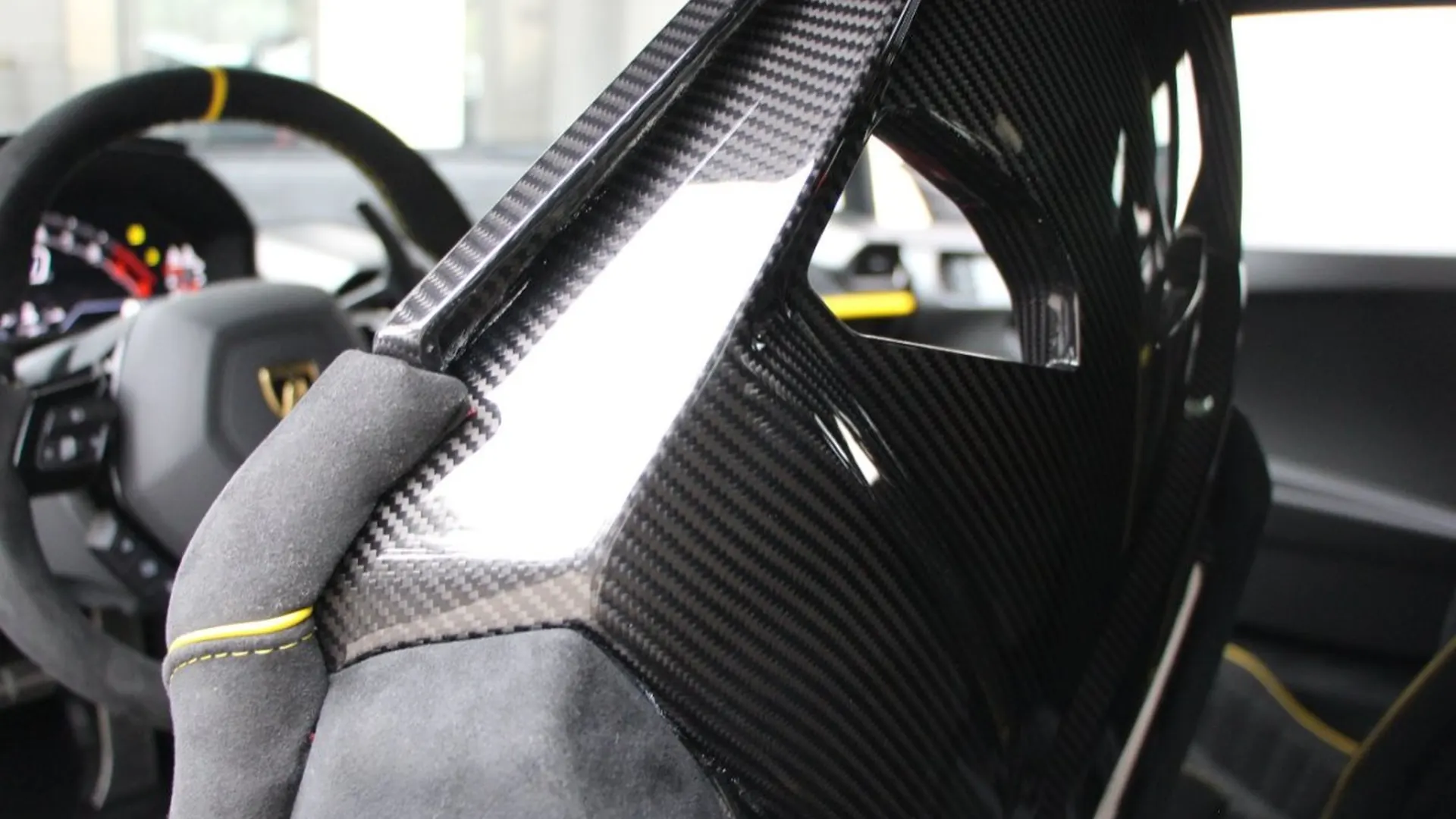 Lamborghini Huracan — photo 33