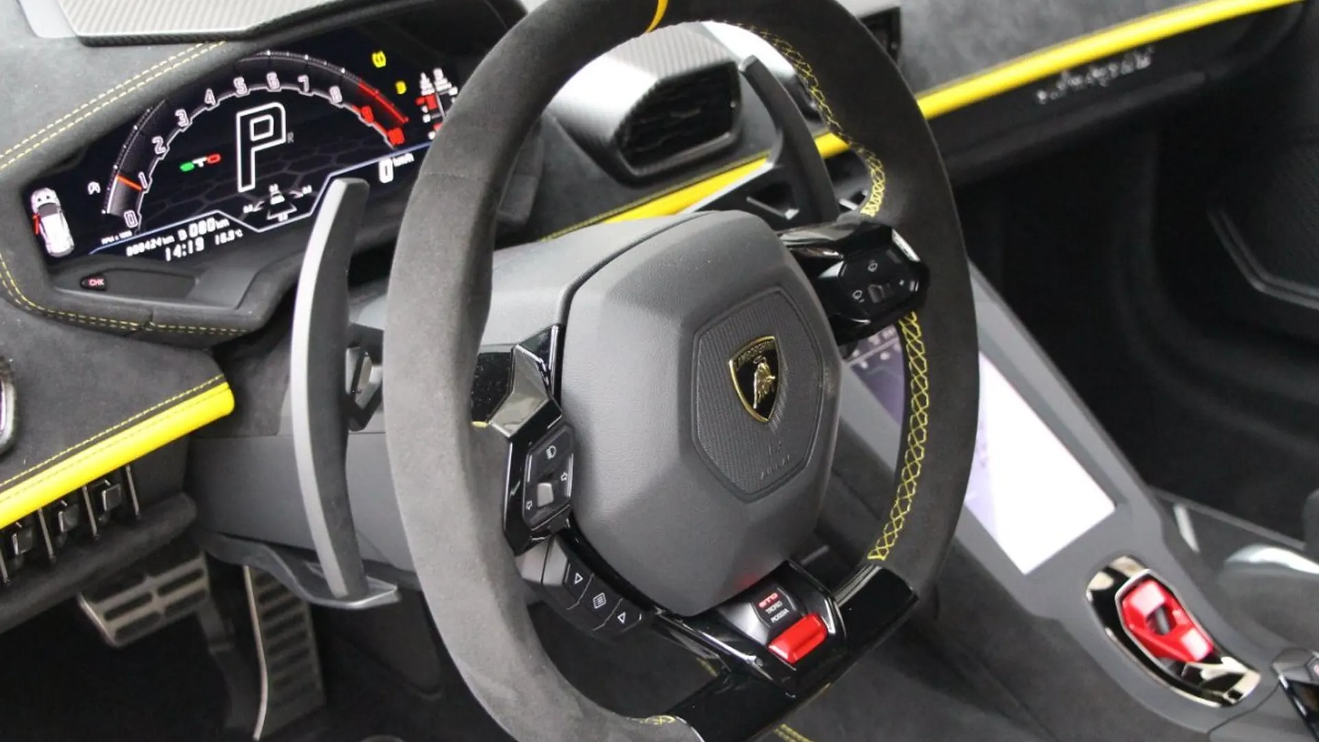 Lamborghini Huracan — photo 32
