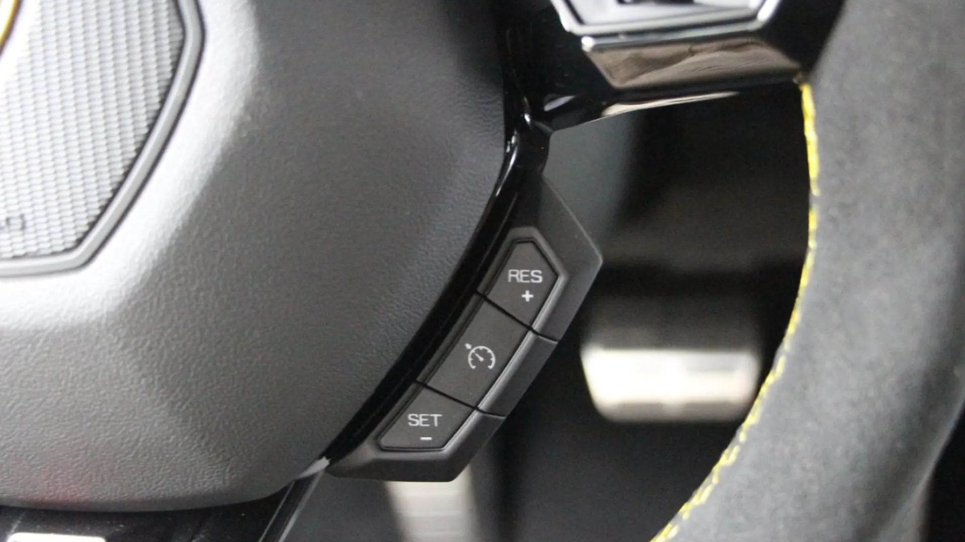 Lamborghini Huracan — photo 29