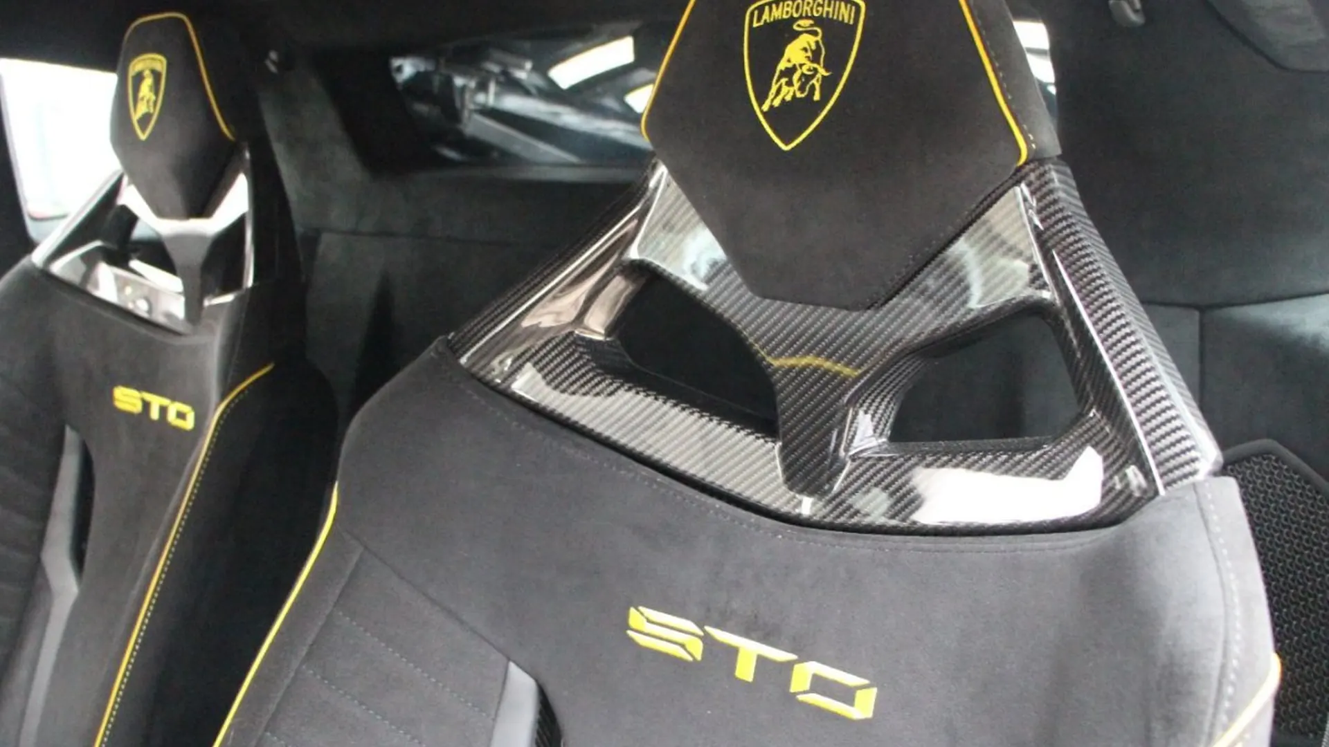 Lamborghini Huracan — photo 34