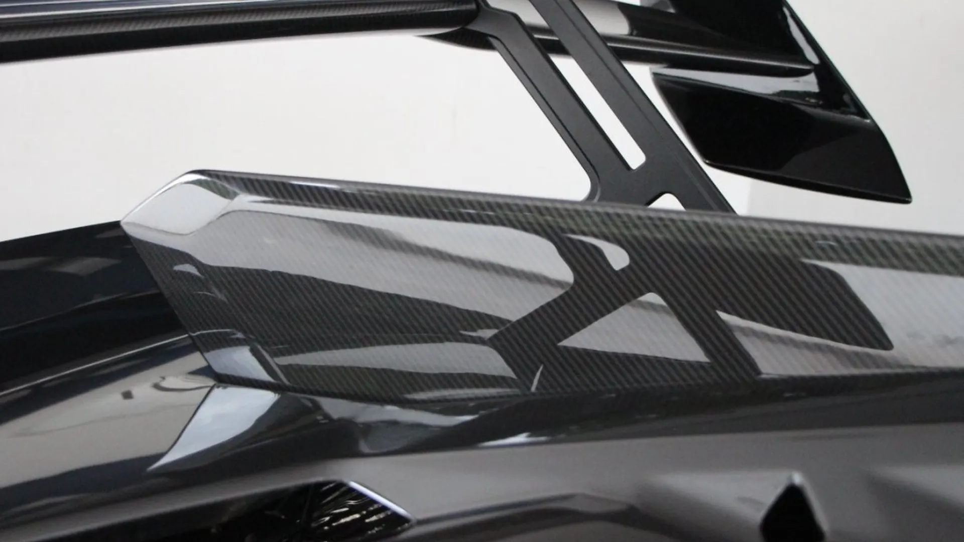 Lamborghini Huracan — photo 7