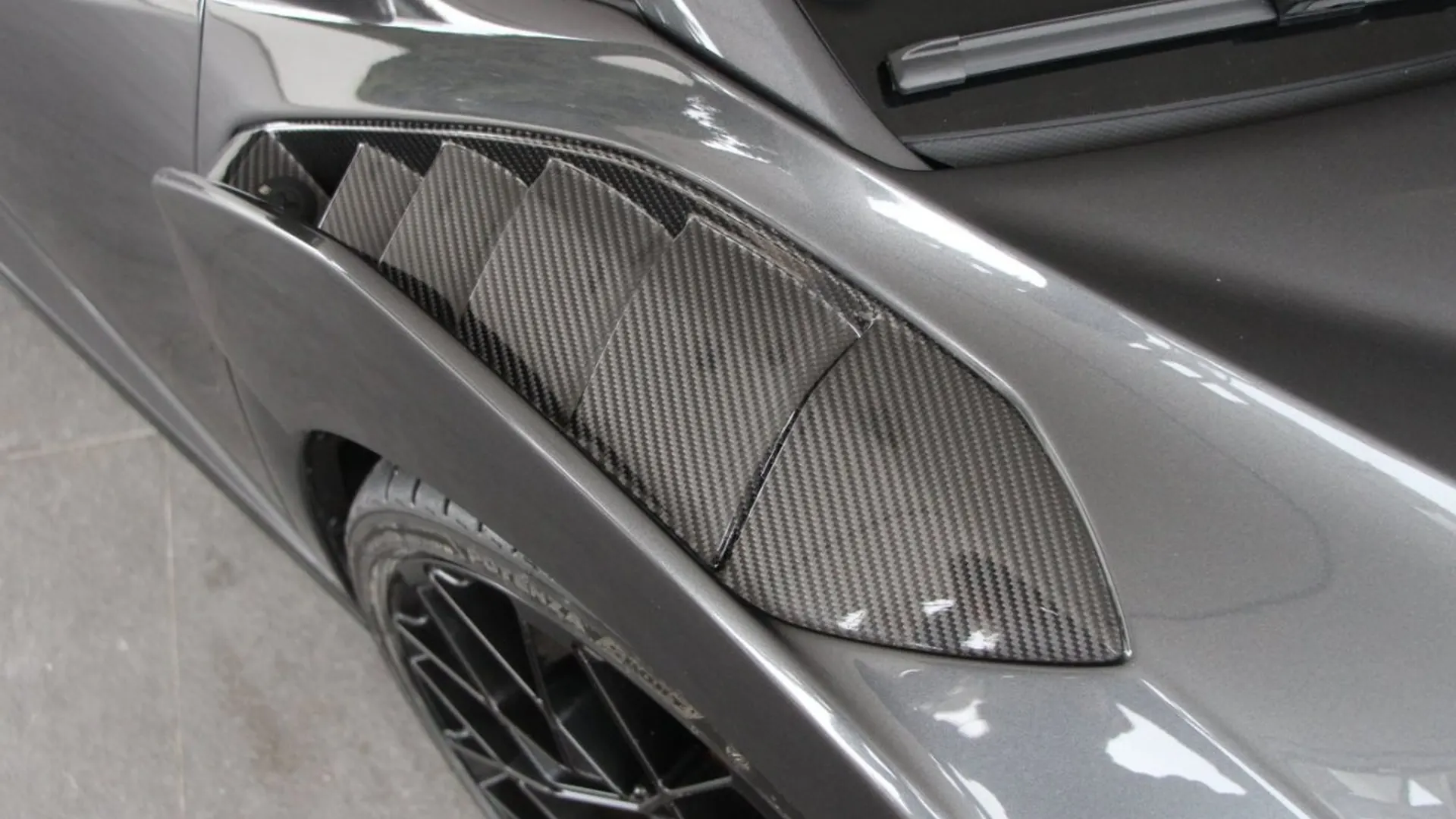 Lamborghini Huracan — photo 9