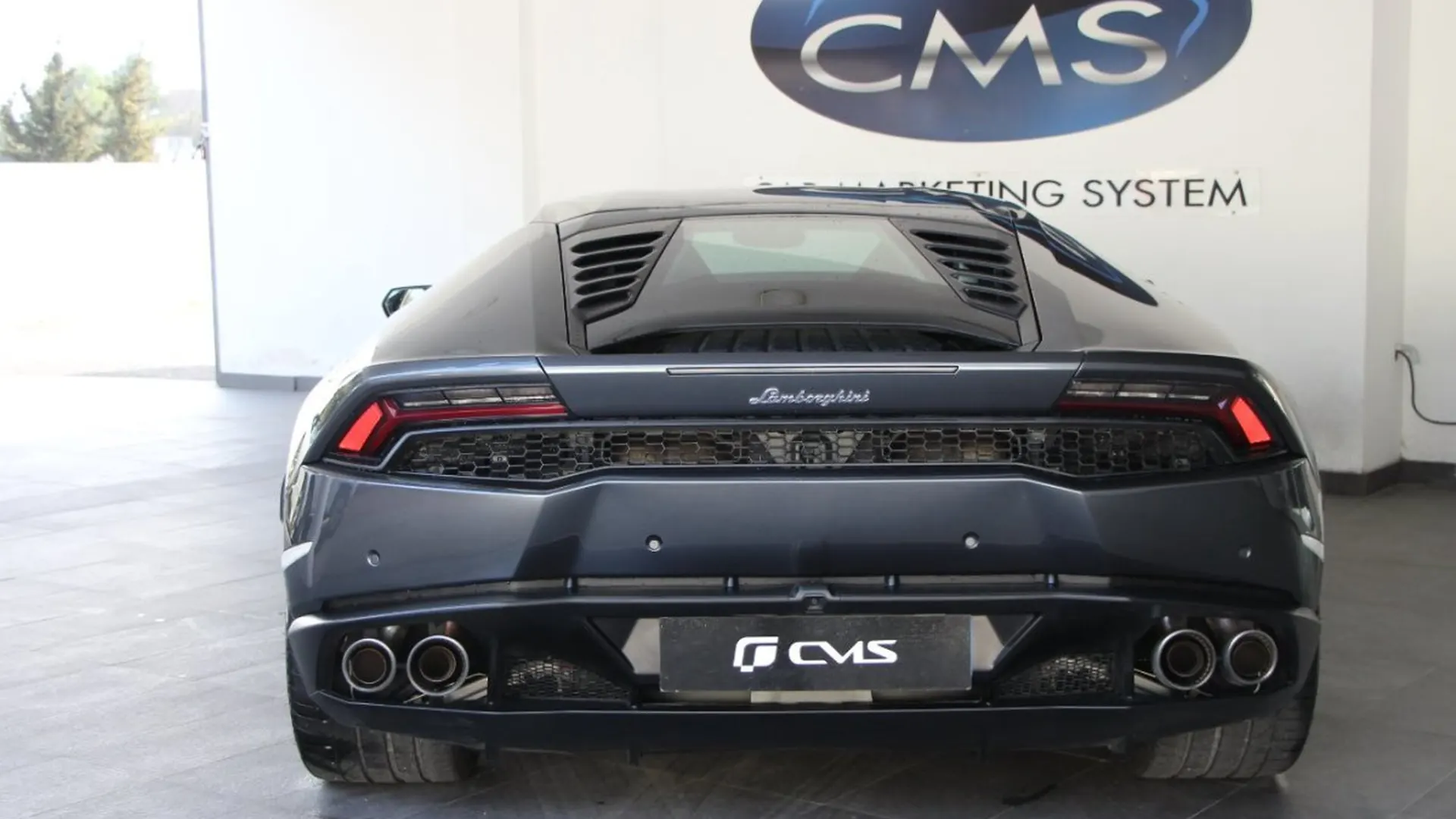 Lamborghini Huracan — photo 4