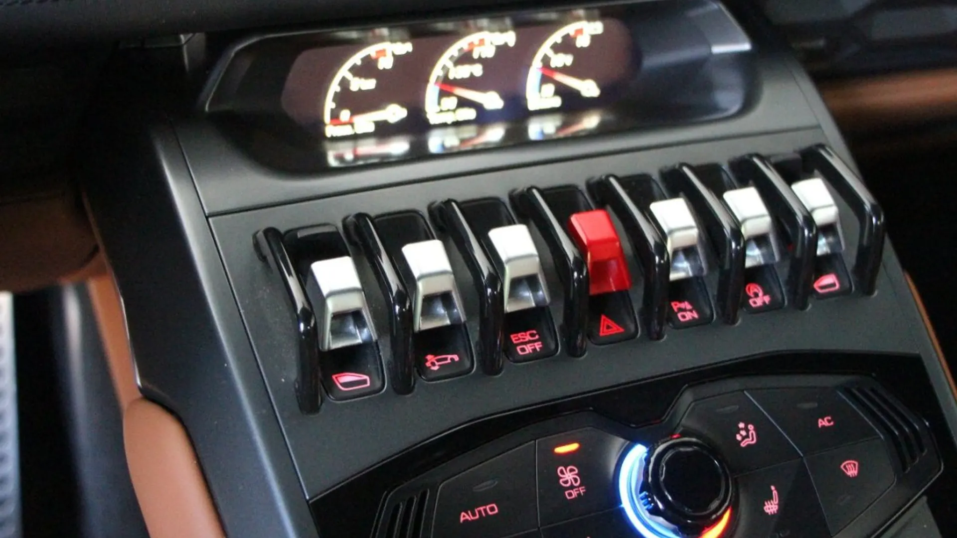 Lamborghini Huracan — photo 14