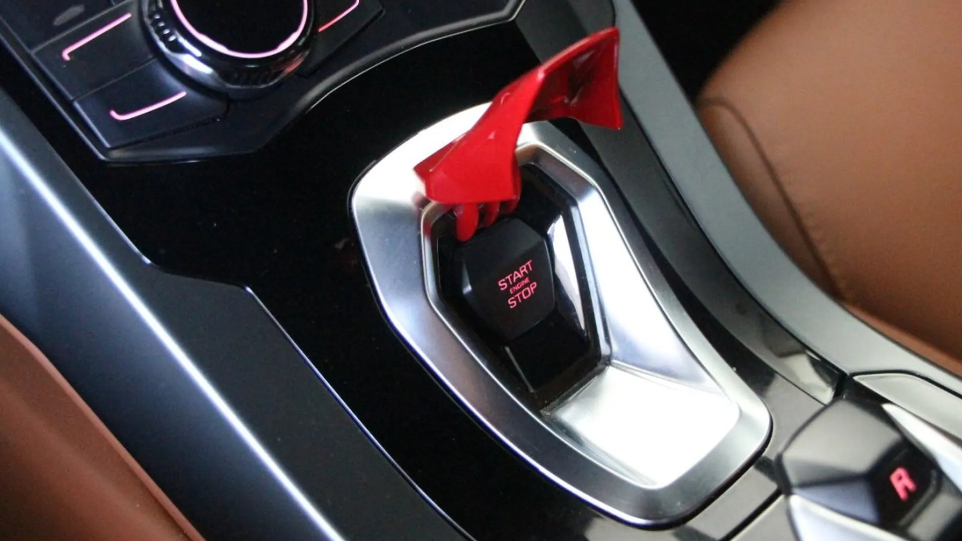 Lamborghini Huracan — photo 16