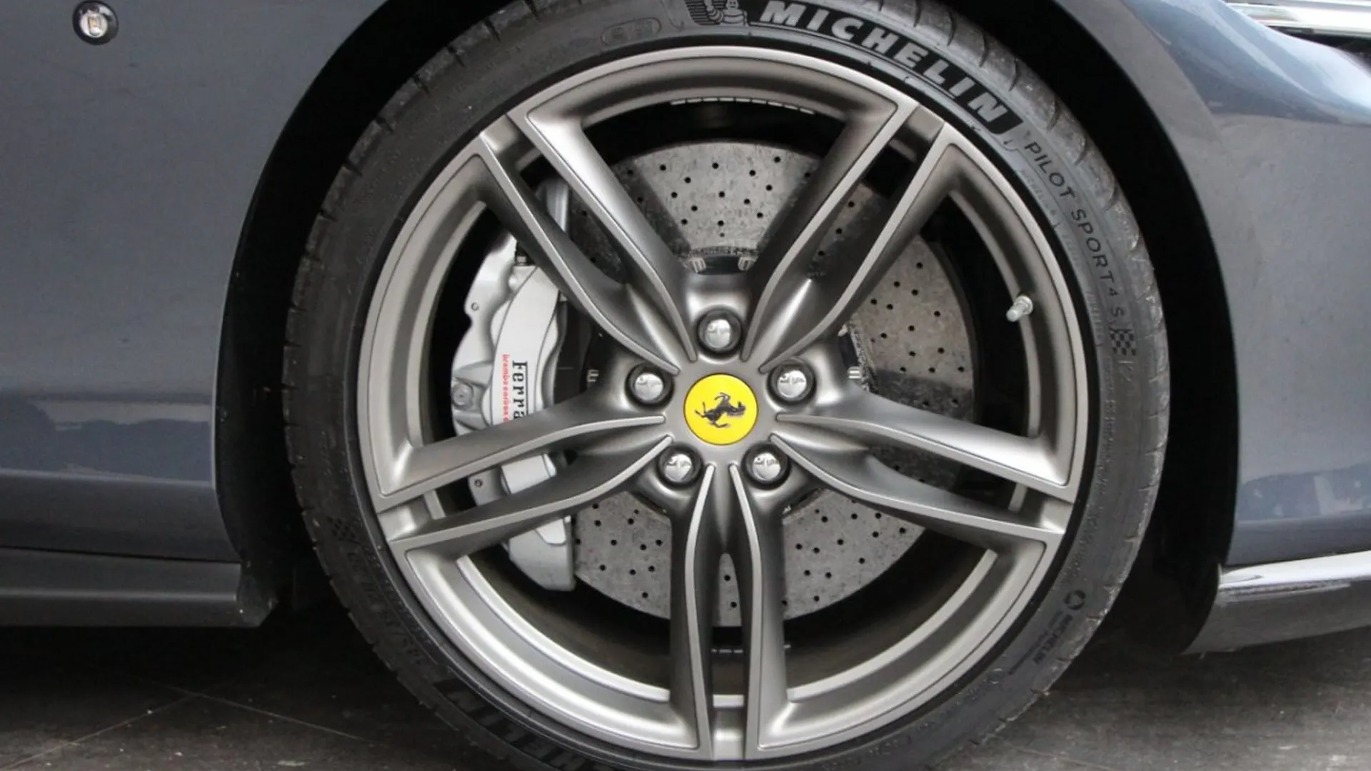 Ferrari Roma — photo 4