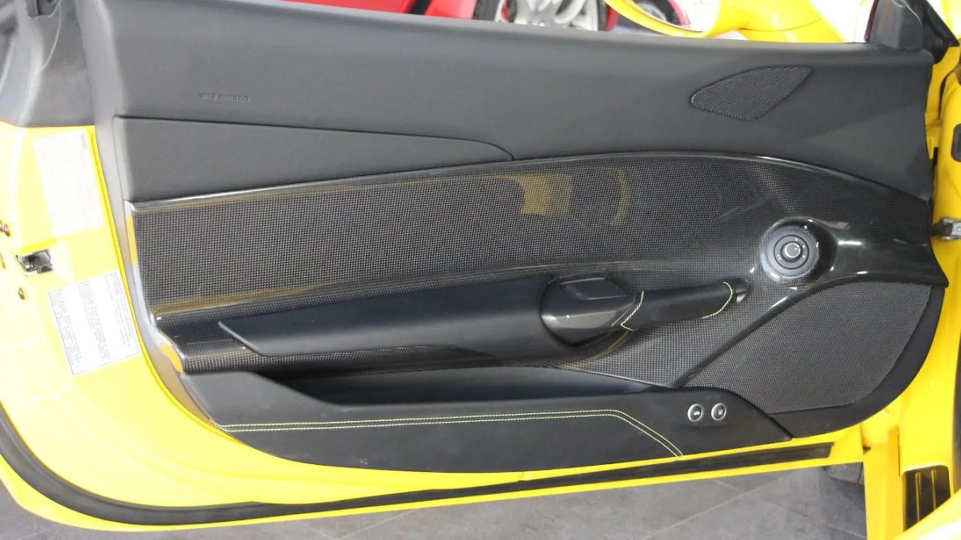 Ferrari 488 — photo 16