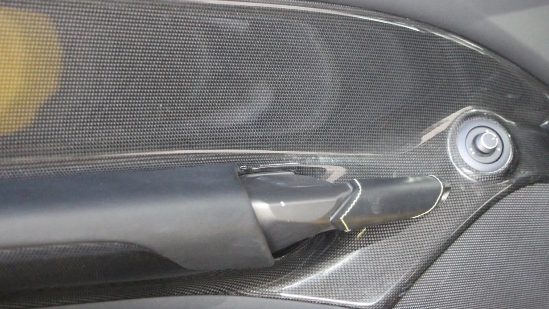 Ferrari 488 — photo 17