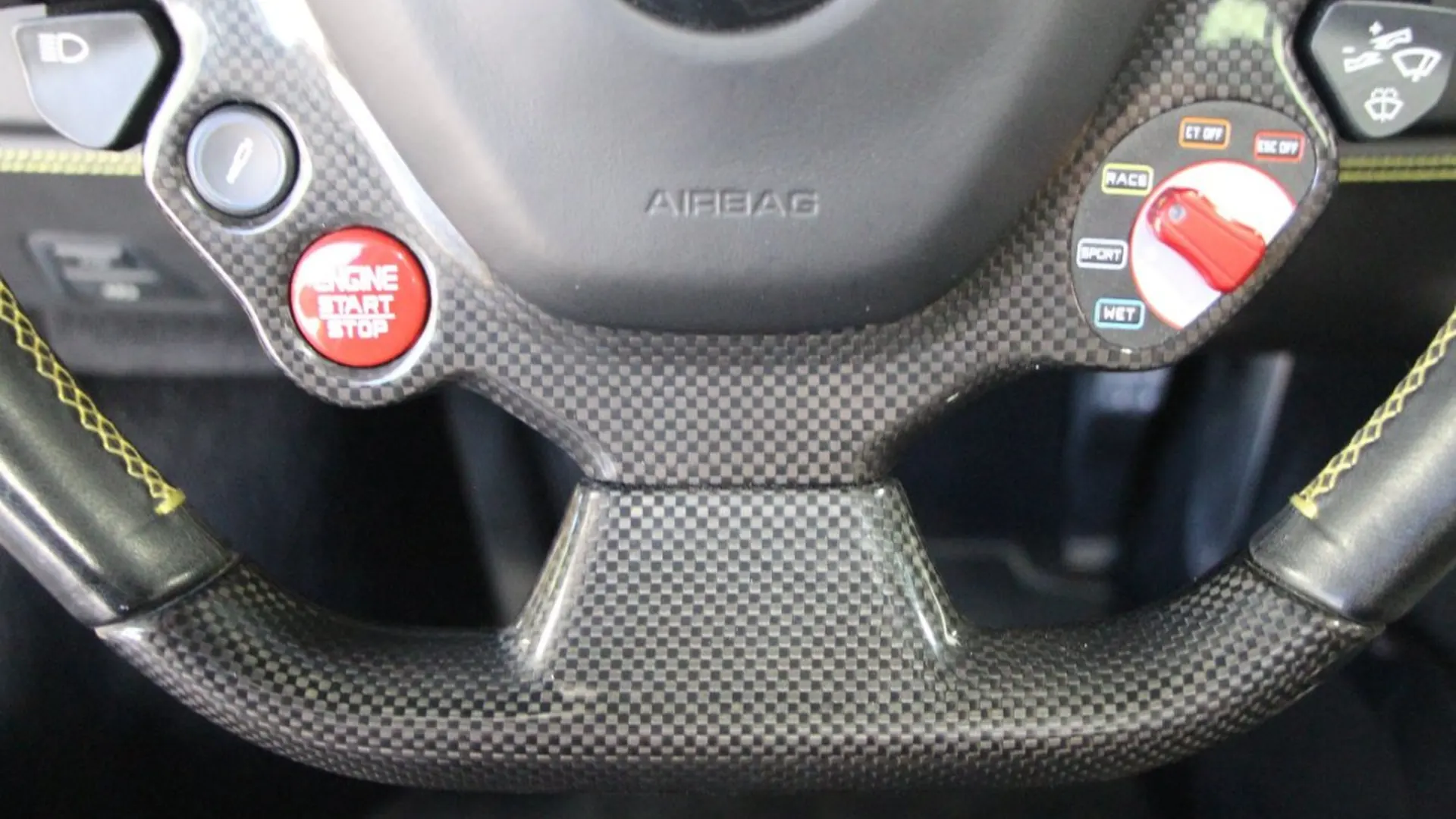 Ferrari 488 — photo 23