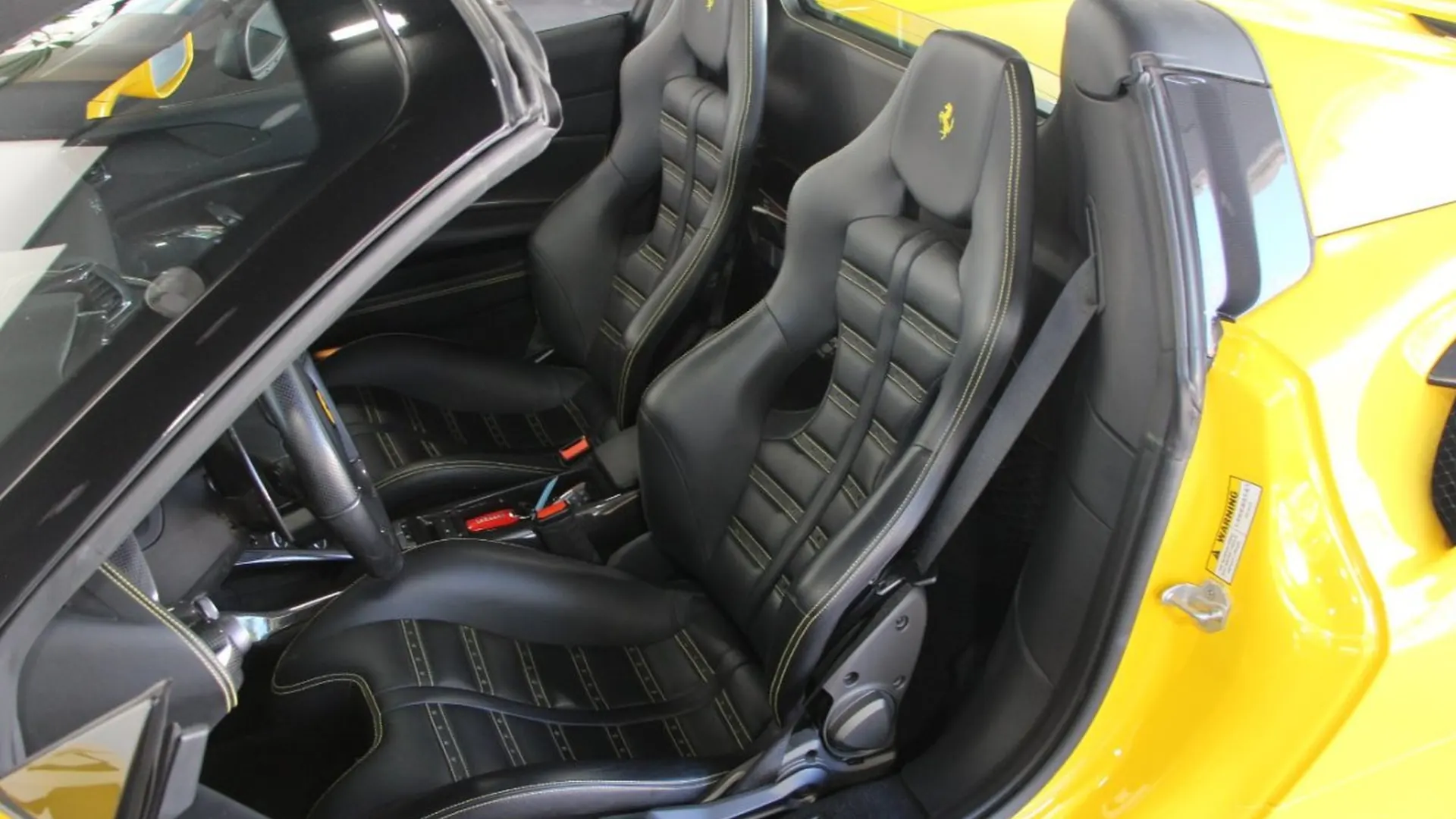 Ferrari 488 — photo 15