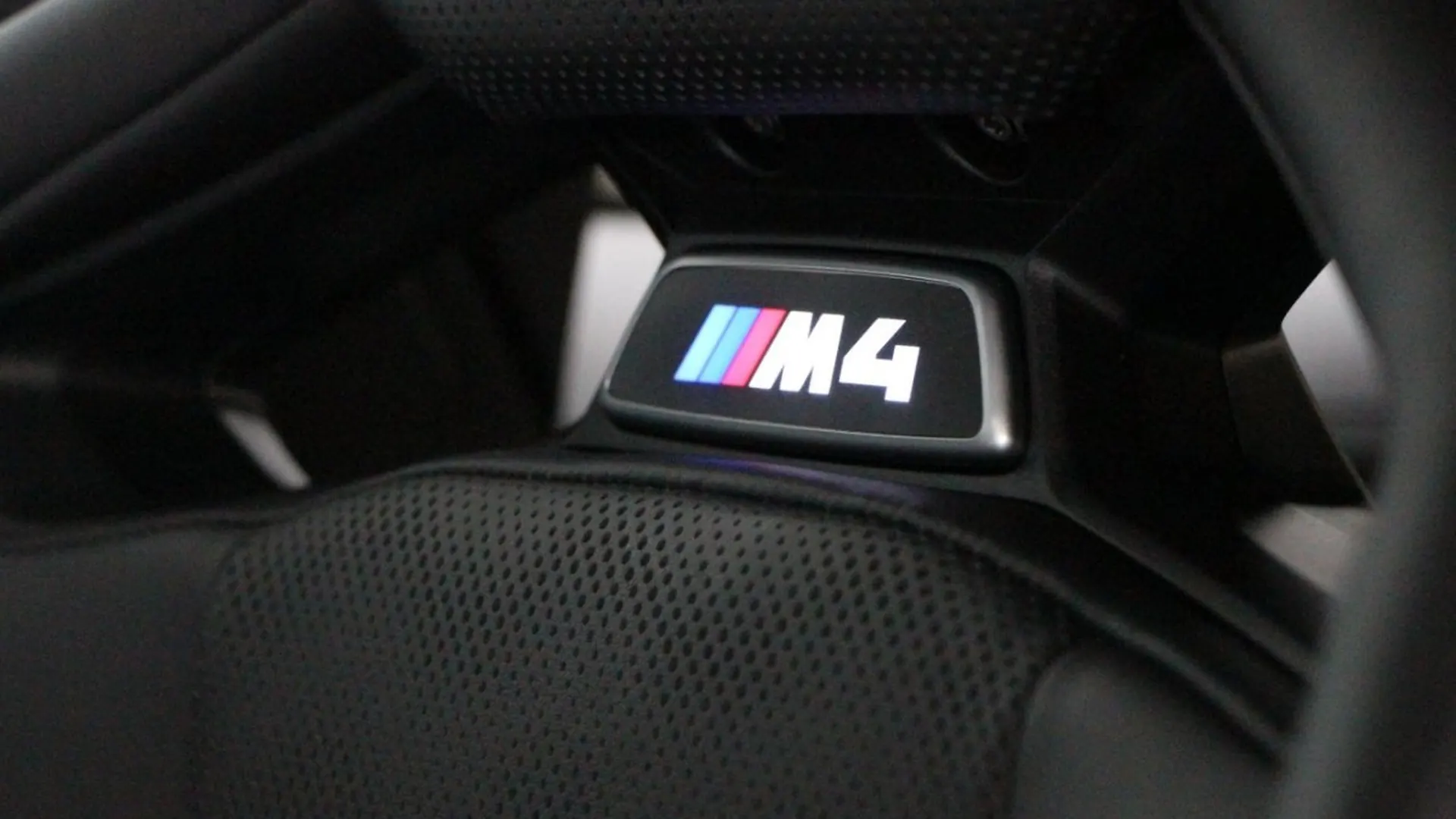 BMW M4 — photo 22