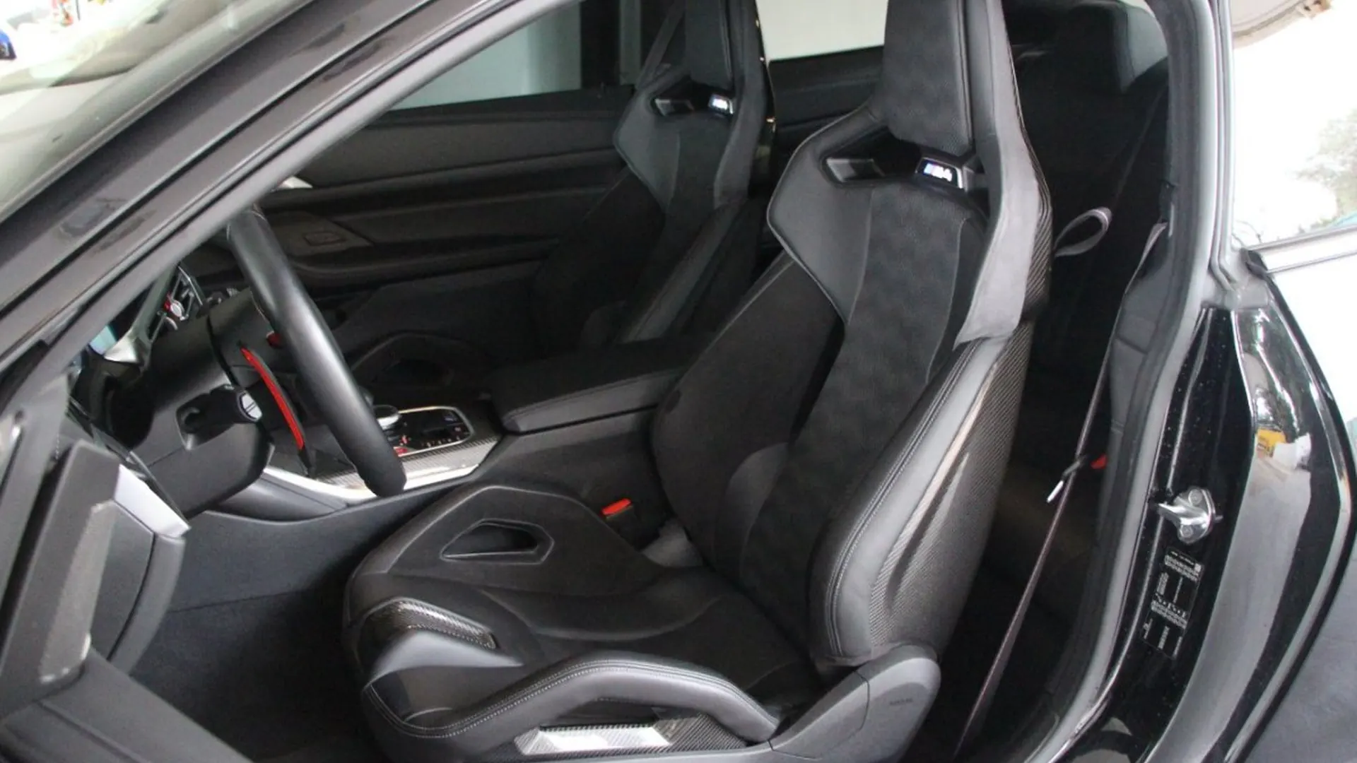 BMW M4 — photo 13