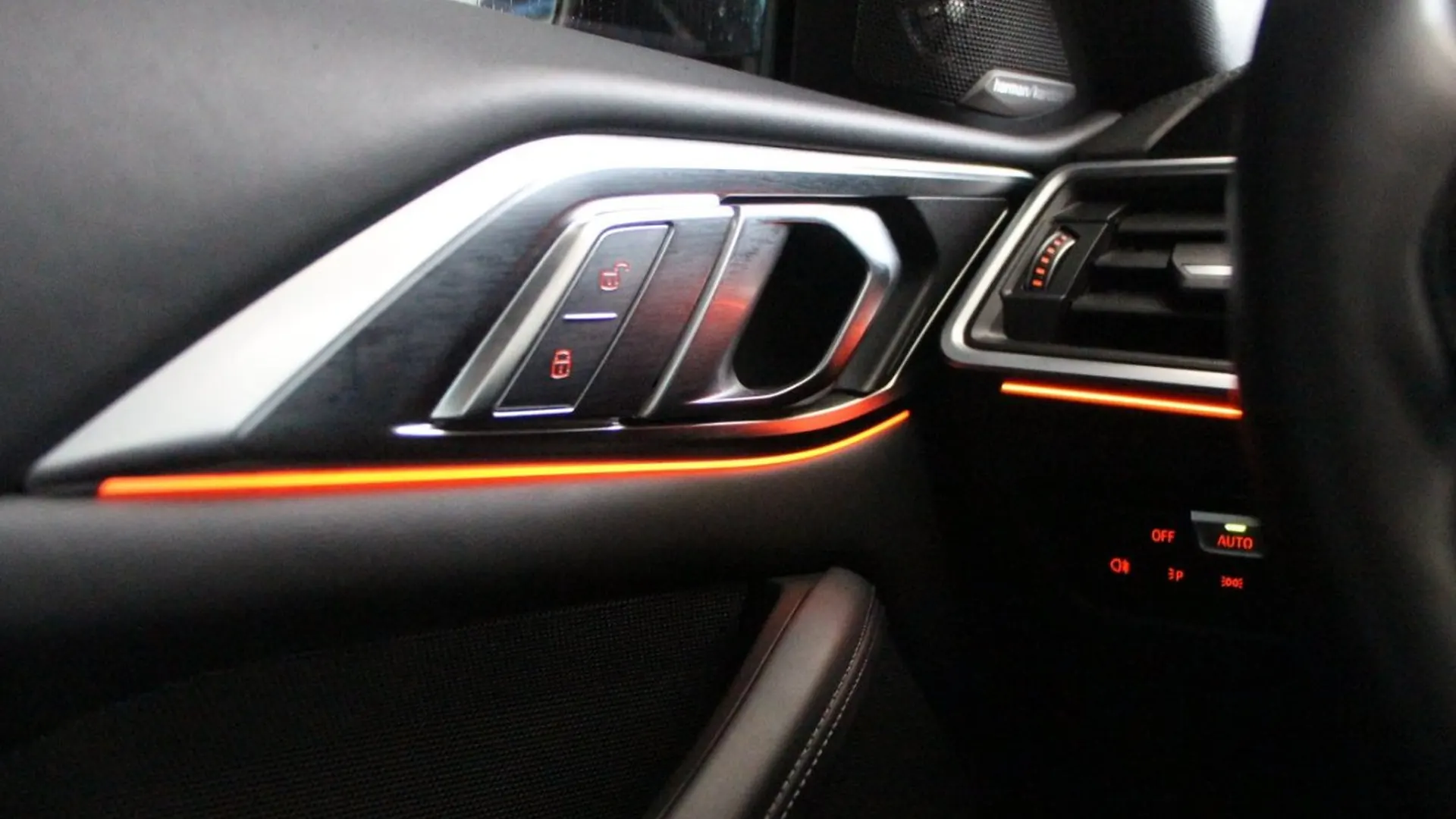 BMW M4 — photo 28