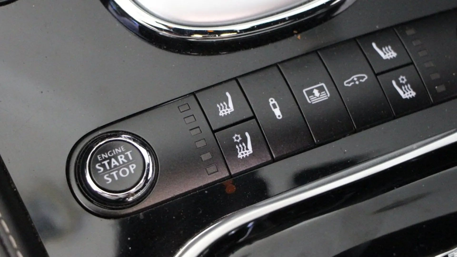 Bentley Flying Spur — photo 13