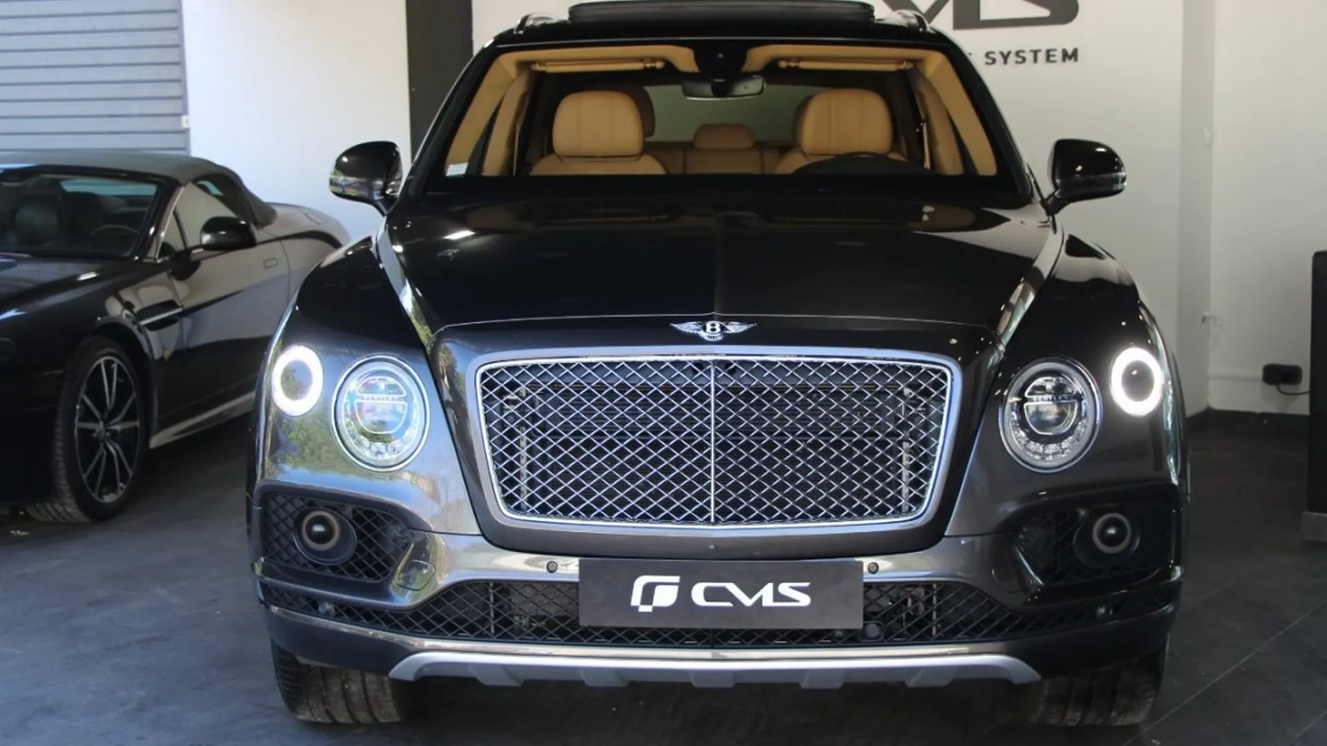 Bentley Bentayga — photo 2