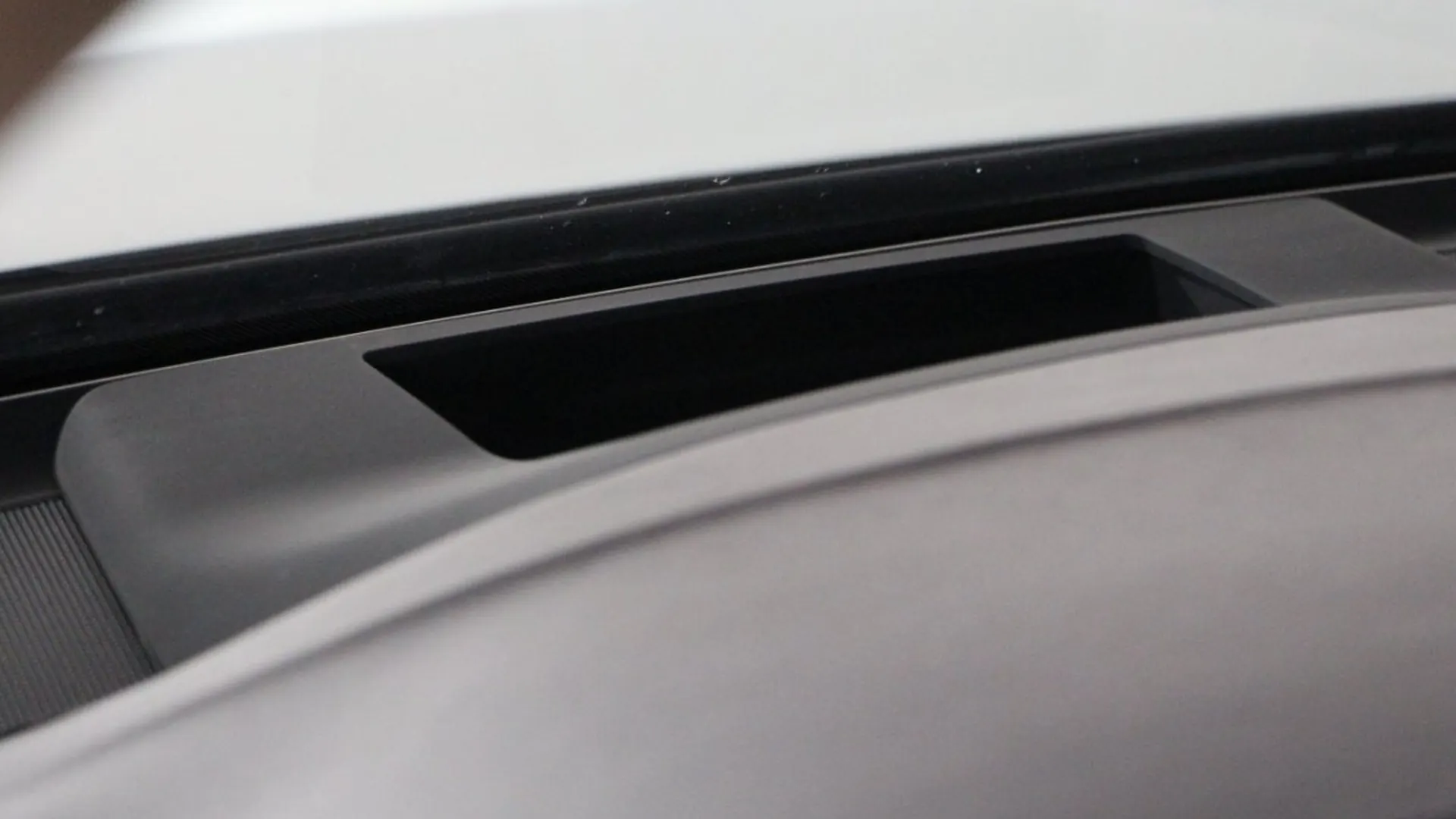 Bentley Bentayga — photo 18