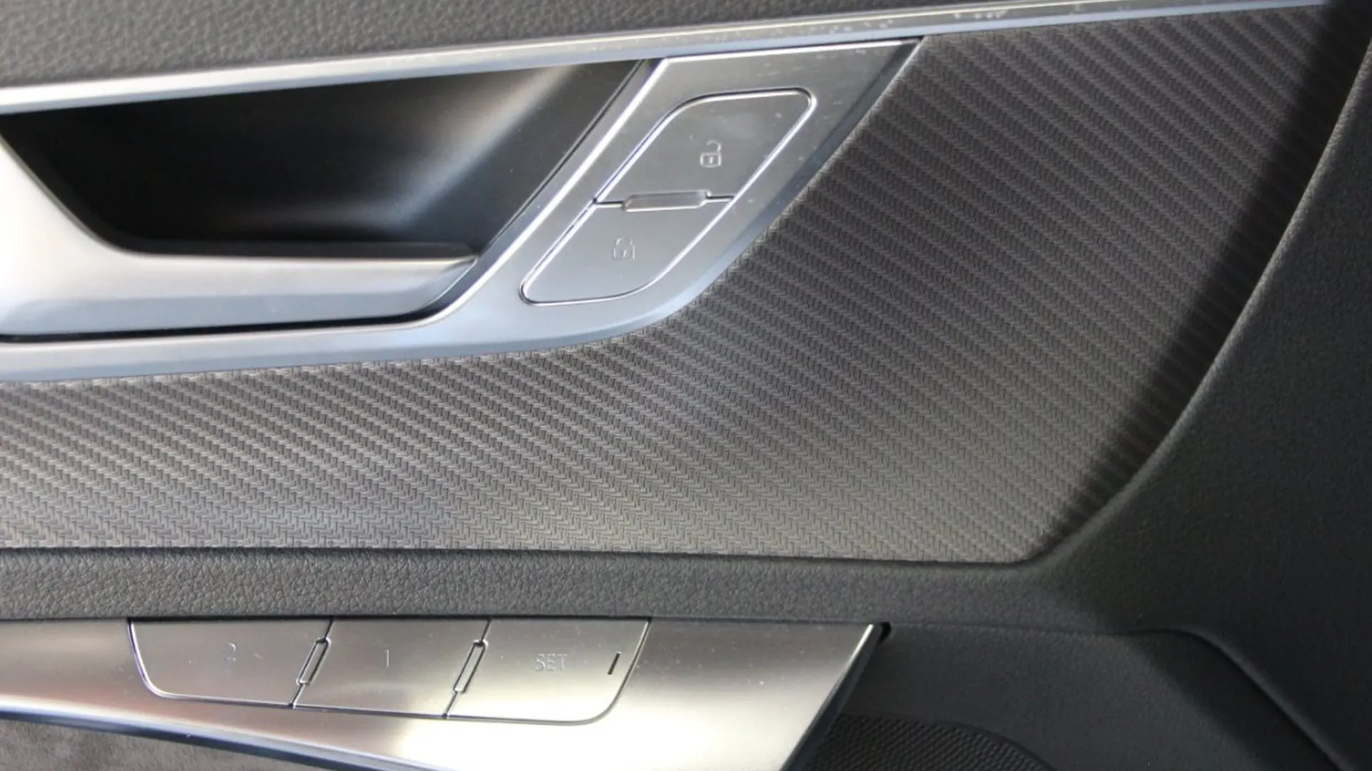 Audi RS6 — photo 17