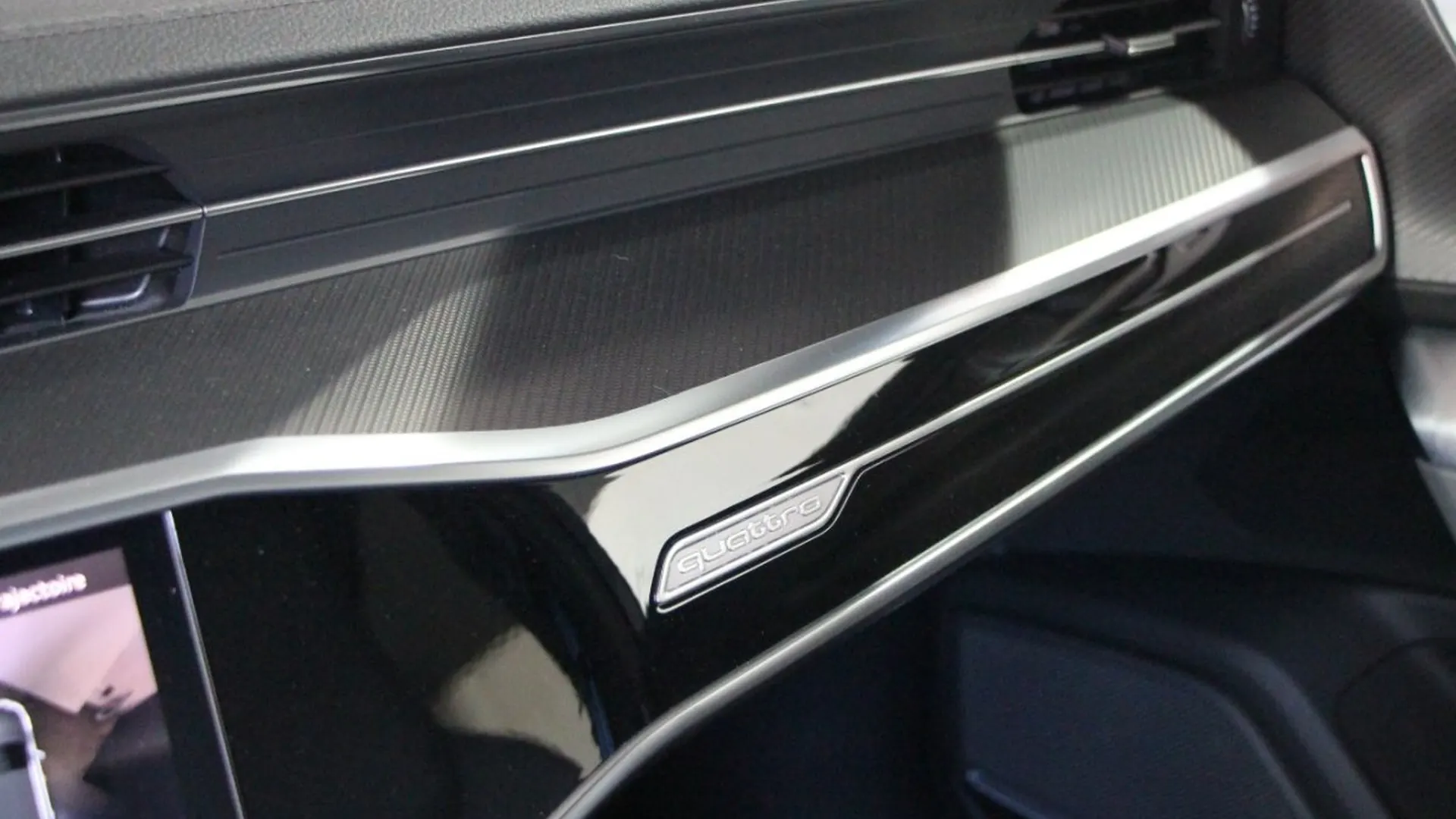 Audi RS6 — photo 34