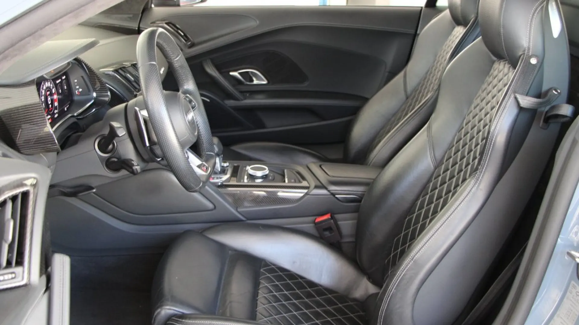 Audi R8 — photo 24