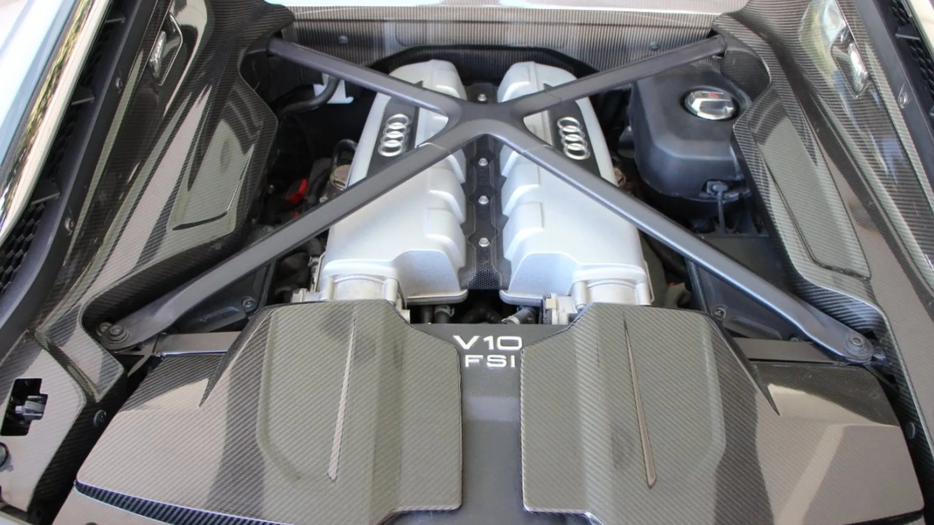 Audi R8 — photo 48