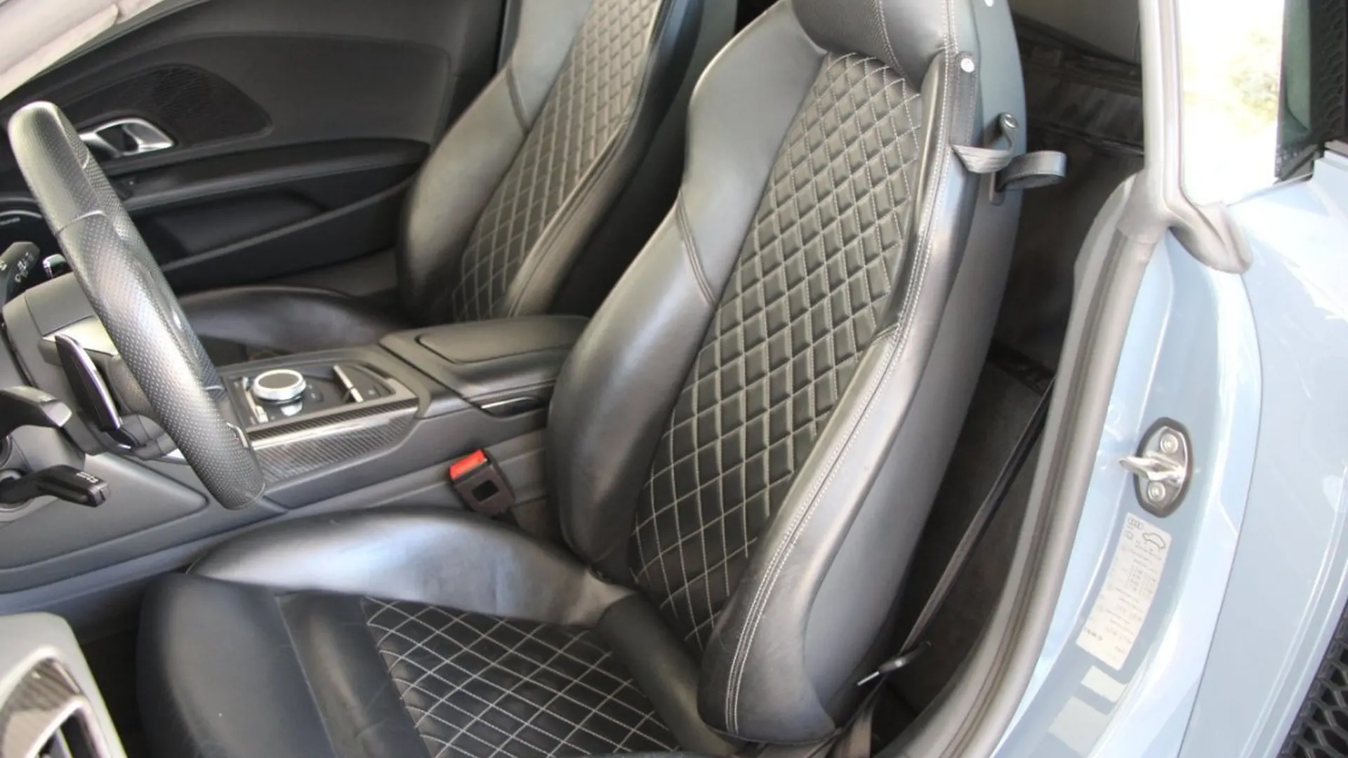 Audi R8 — photo 25