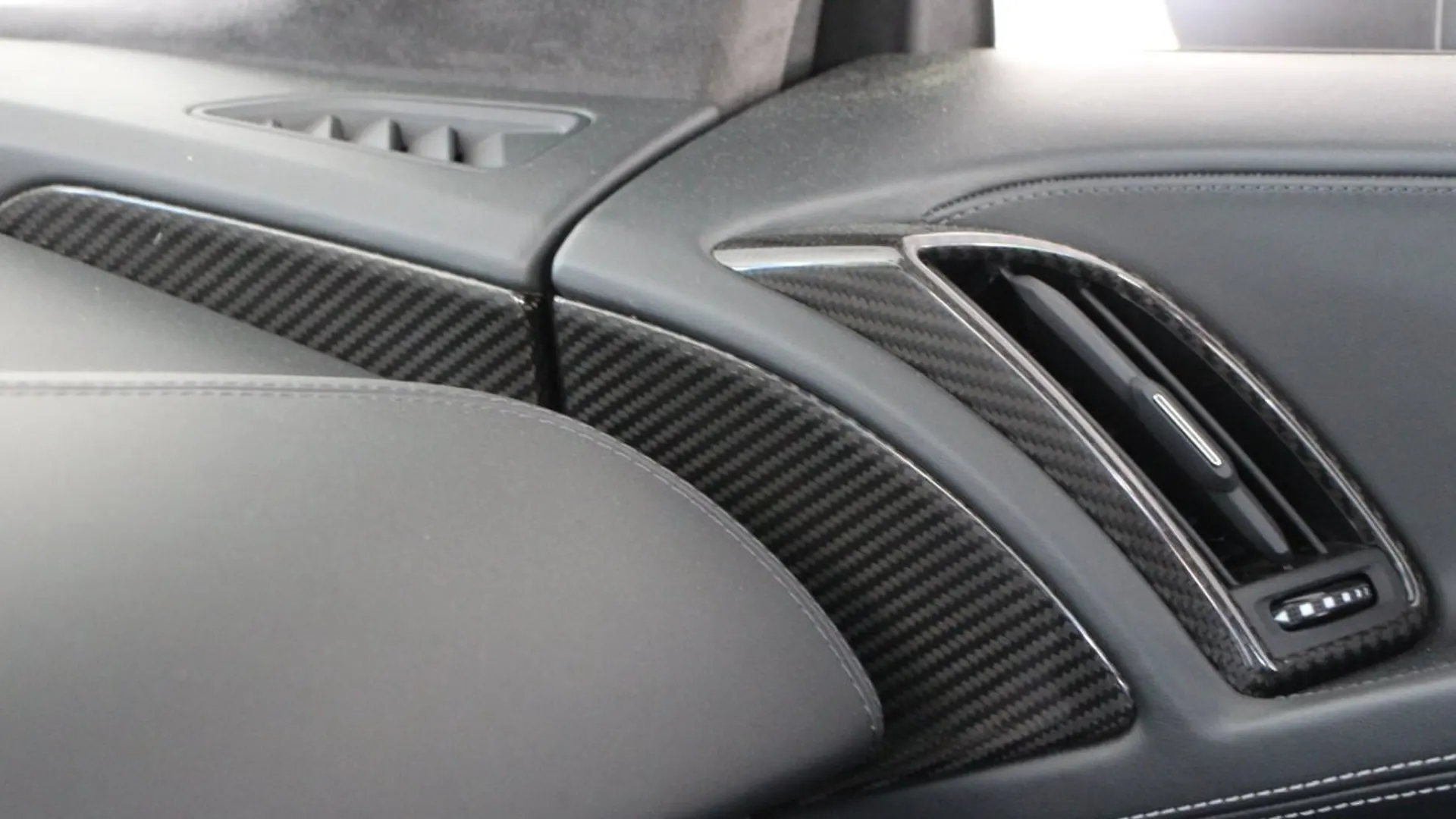 Audi R8 — photo 19