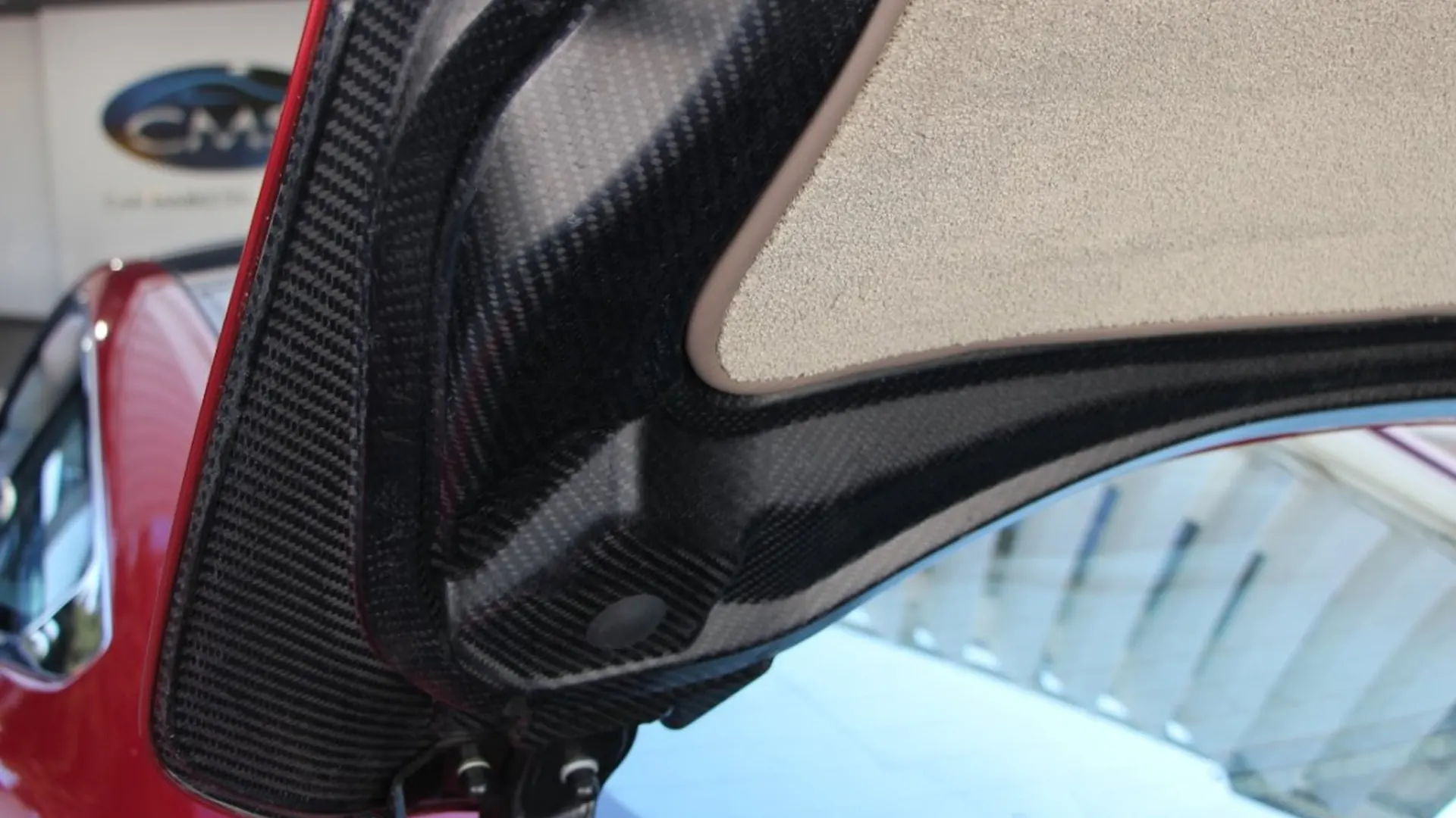 Aston Martin Vanquish — photo 30