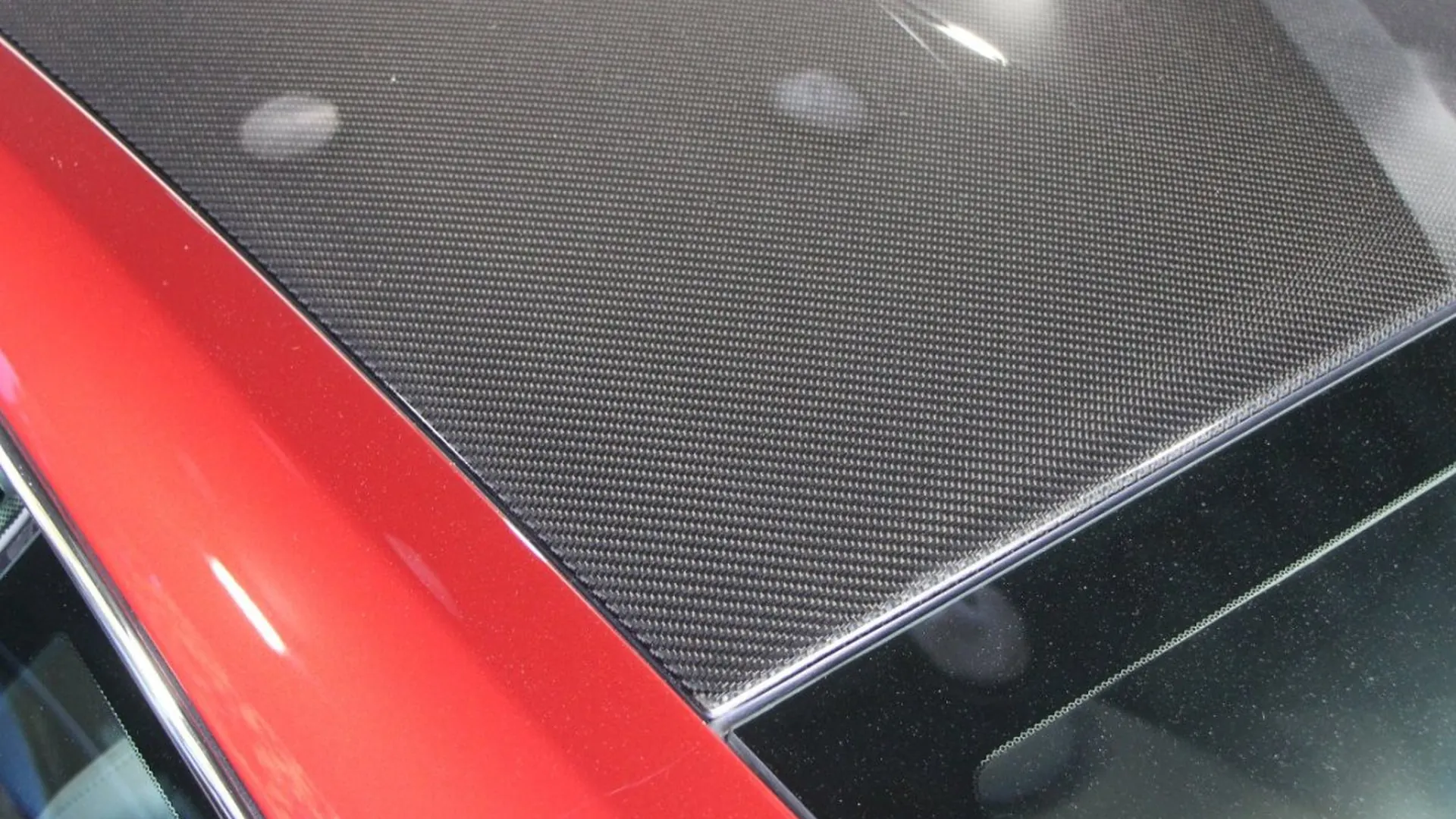 Aston Martin Vanquish — photo 10