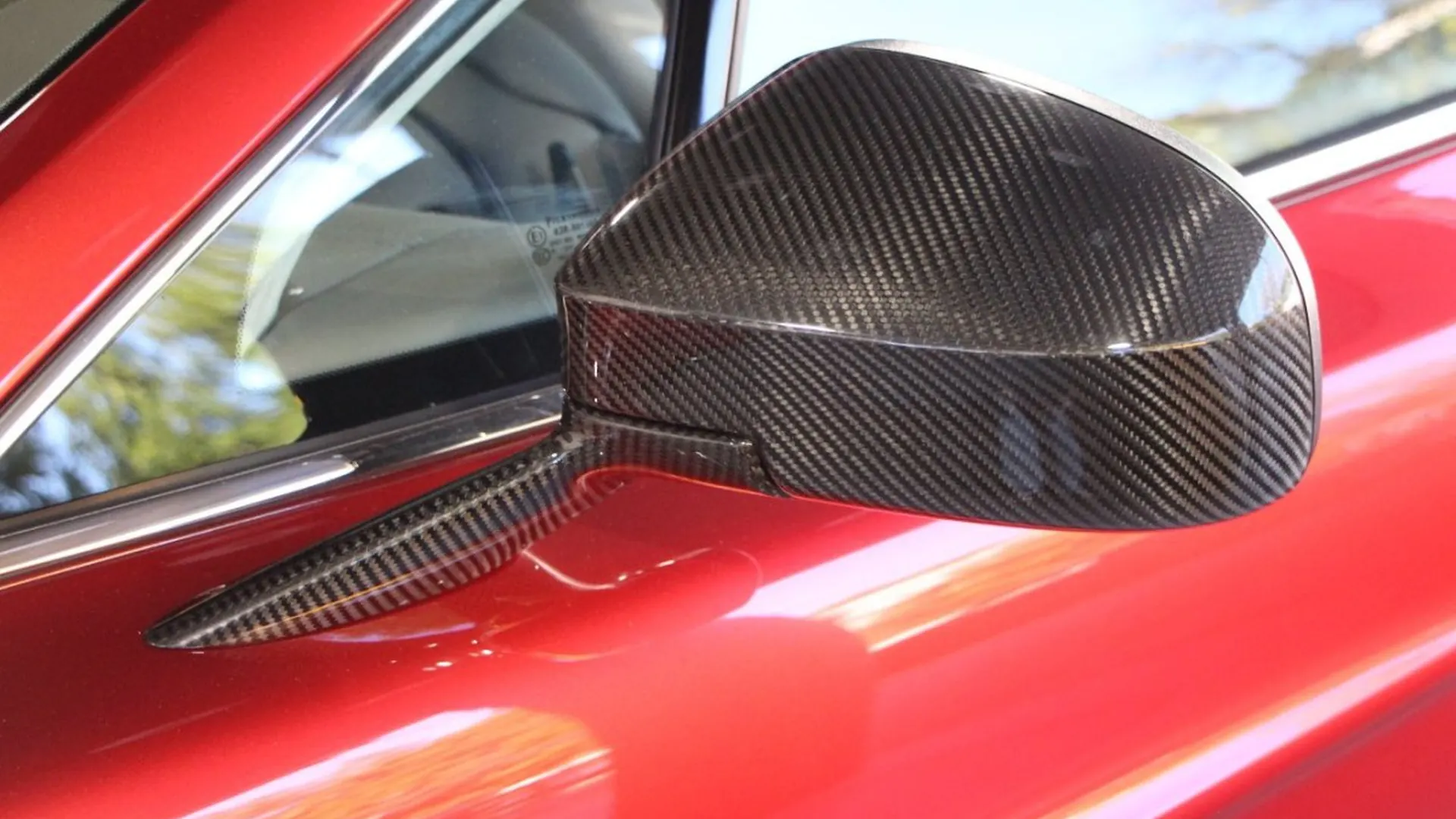 Aston Martin Vanquish — photo 7