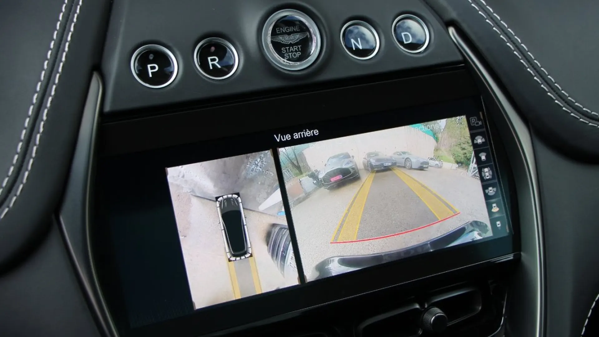 Aston Martin DBX — photo 20