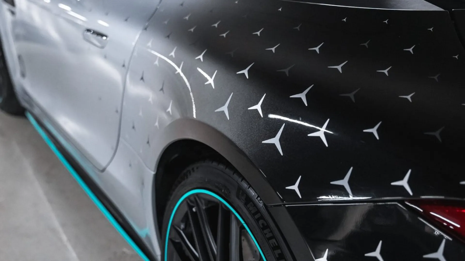Mercedes-Benz SL — photo 17