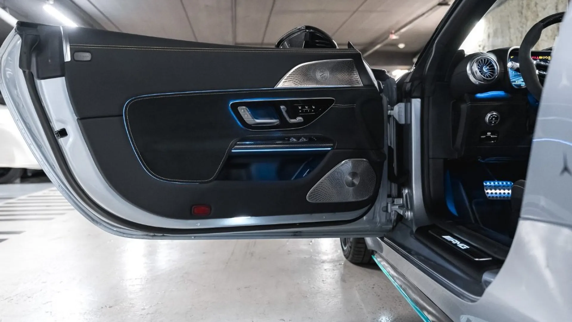 Mercedes-Benz SL — photo 28