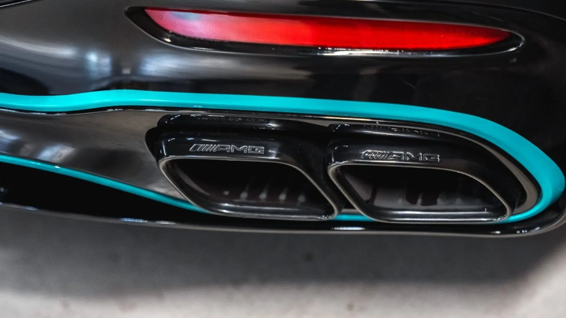 Mercedes-Benz SL — photo 26