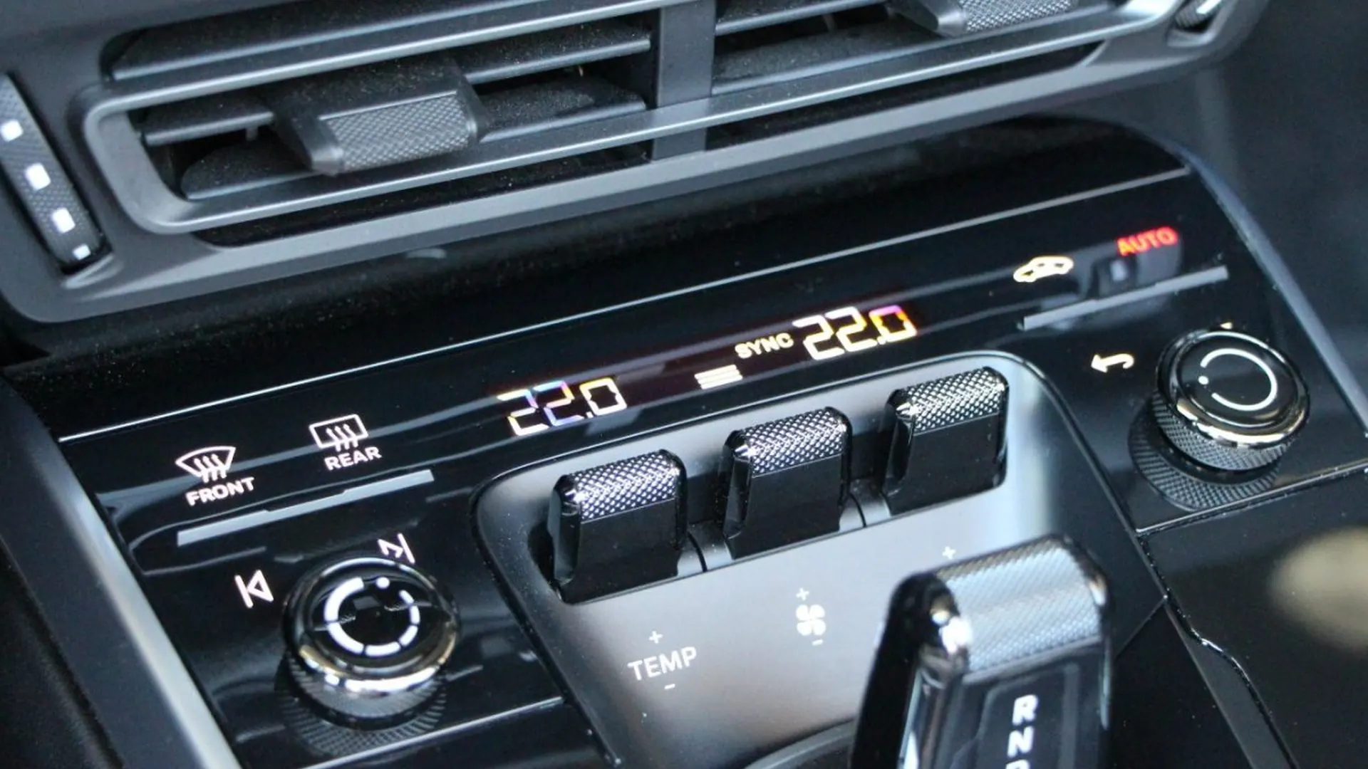 Porsche 911 — photo 19