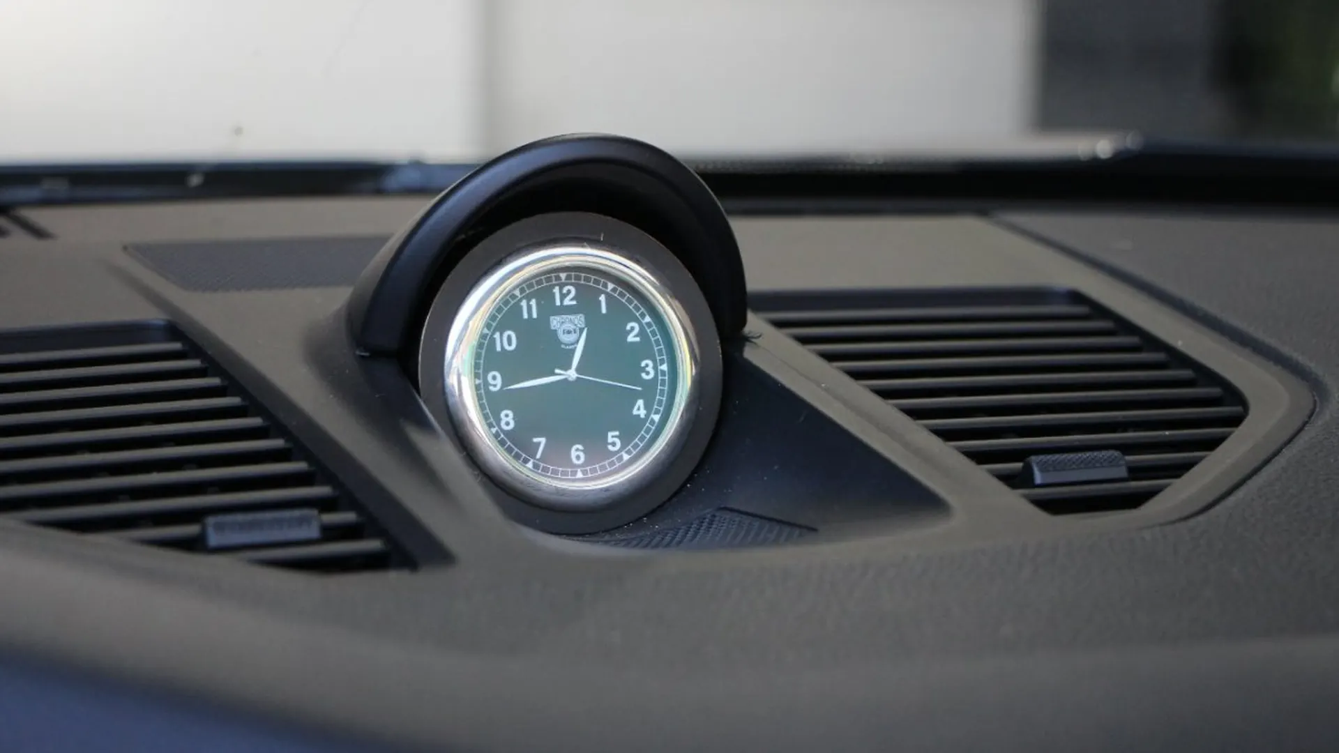 Porsche 911 — photo 21