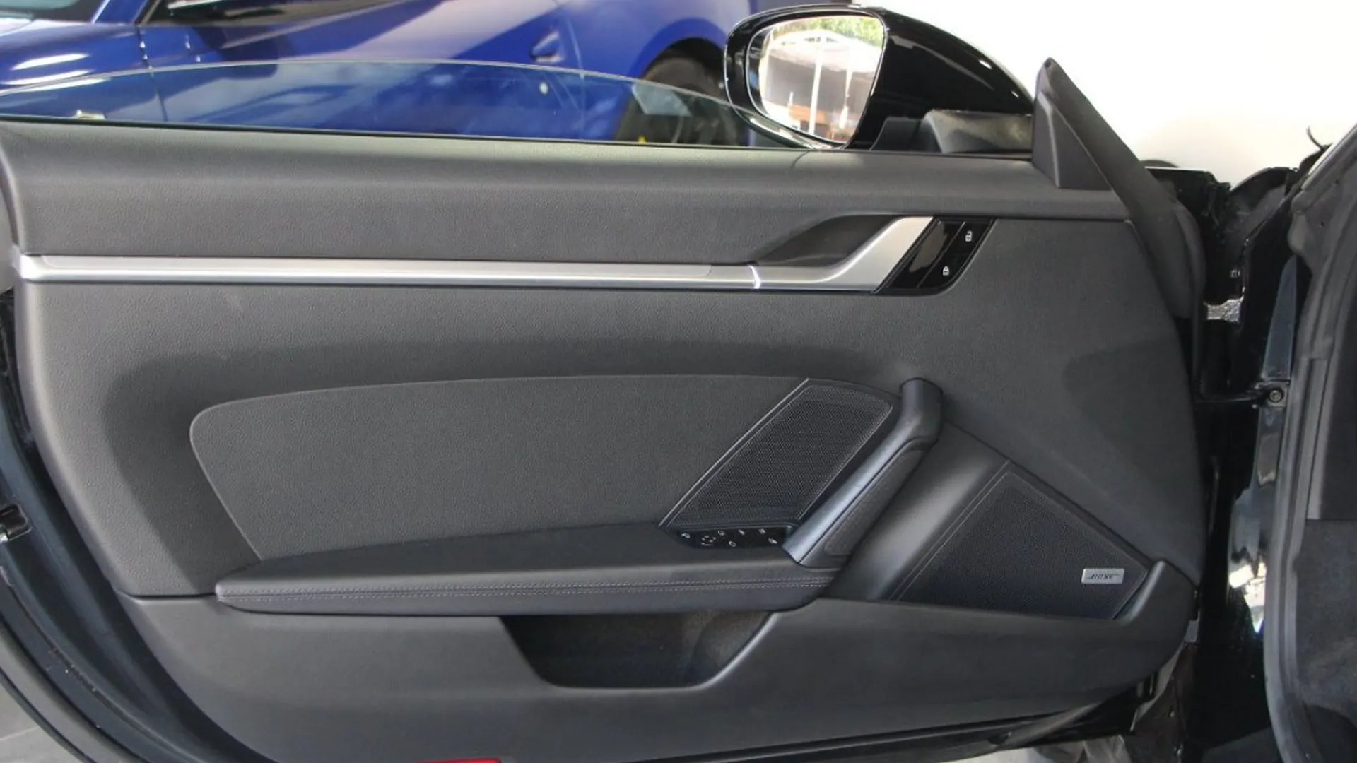 Porsche 911 — photo 11