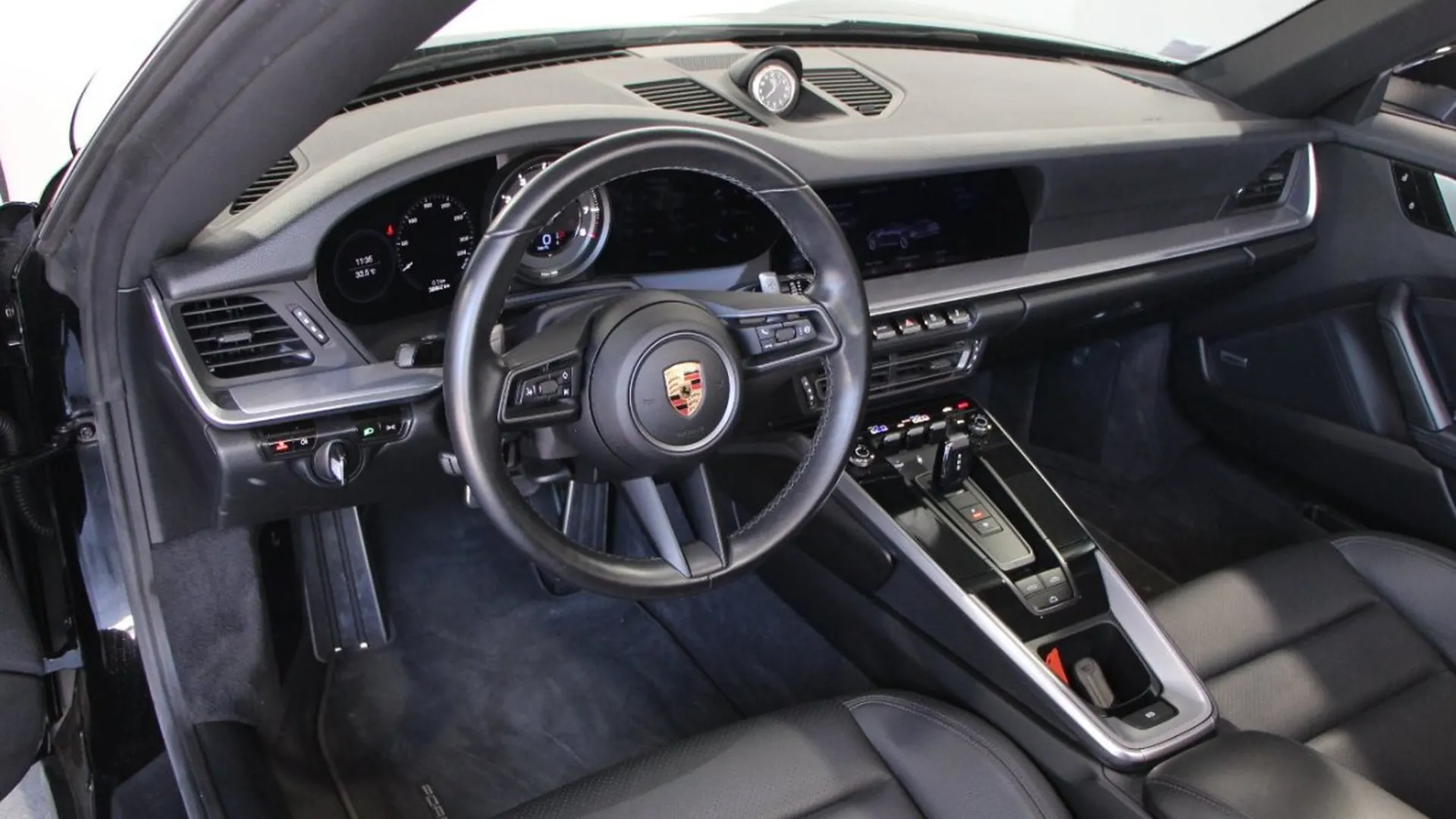Porsche 911 — photo 7