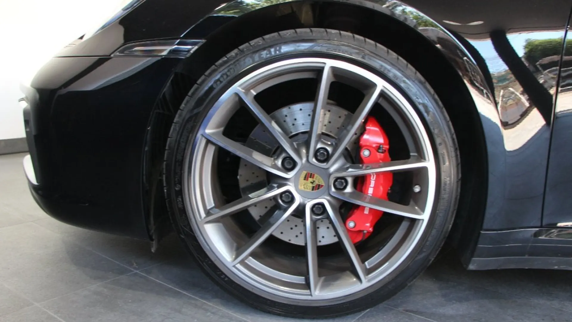 Porsche 911 — photo 6