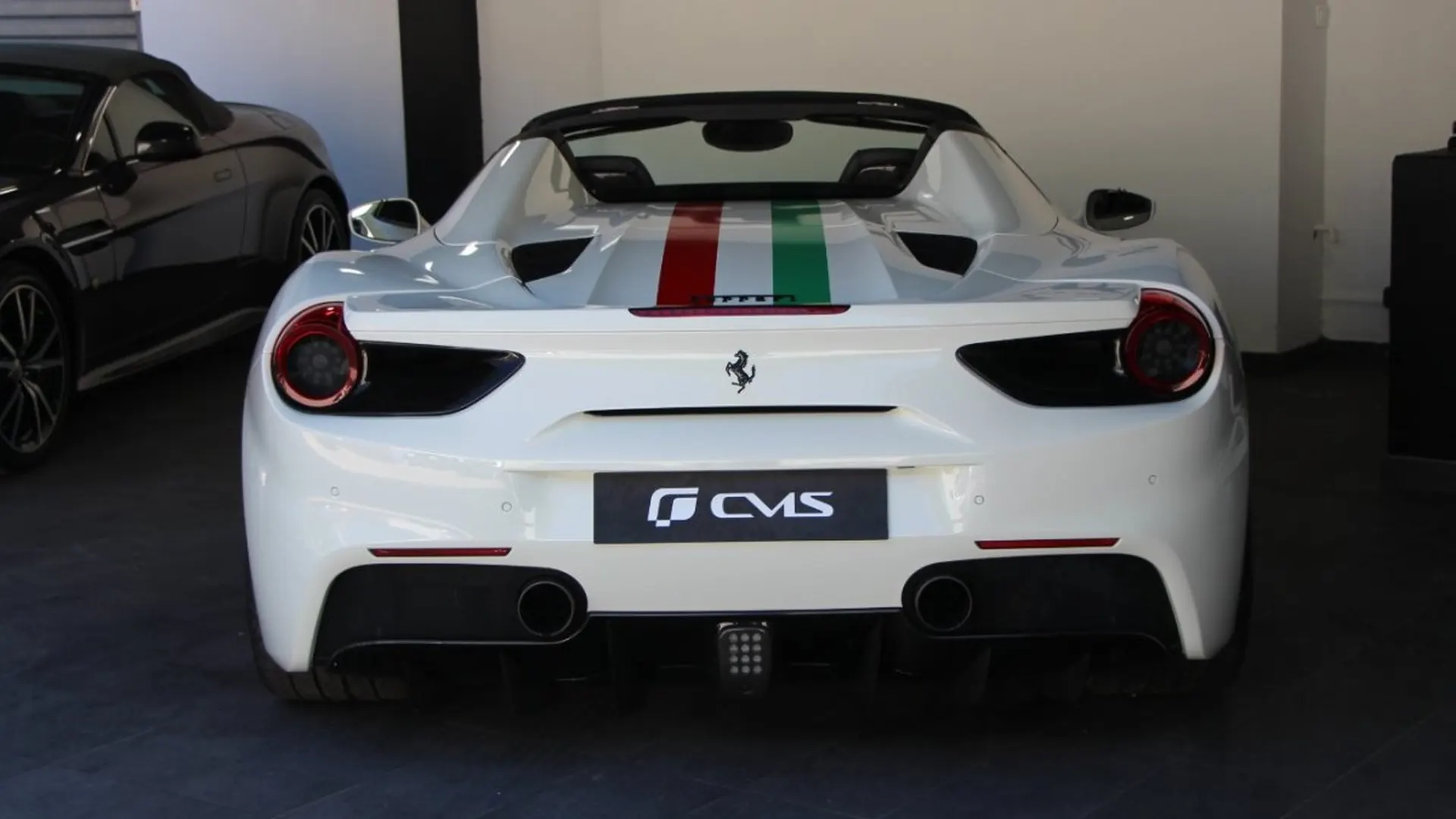 Ferrari 488 — photo 10