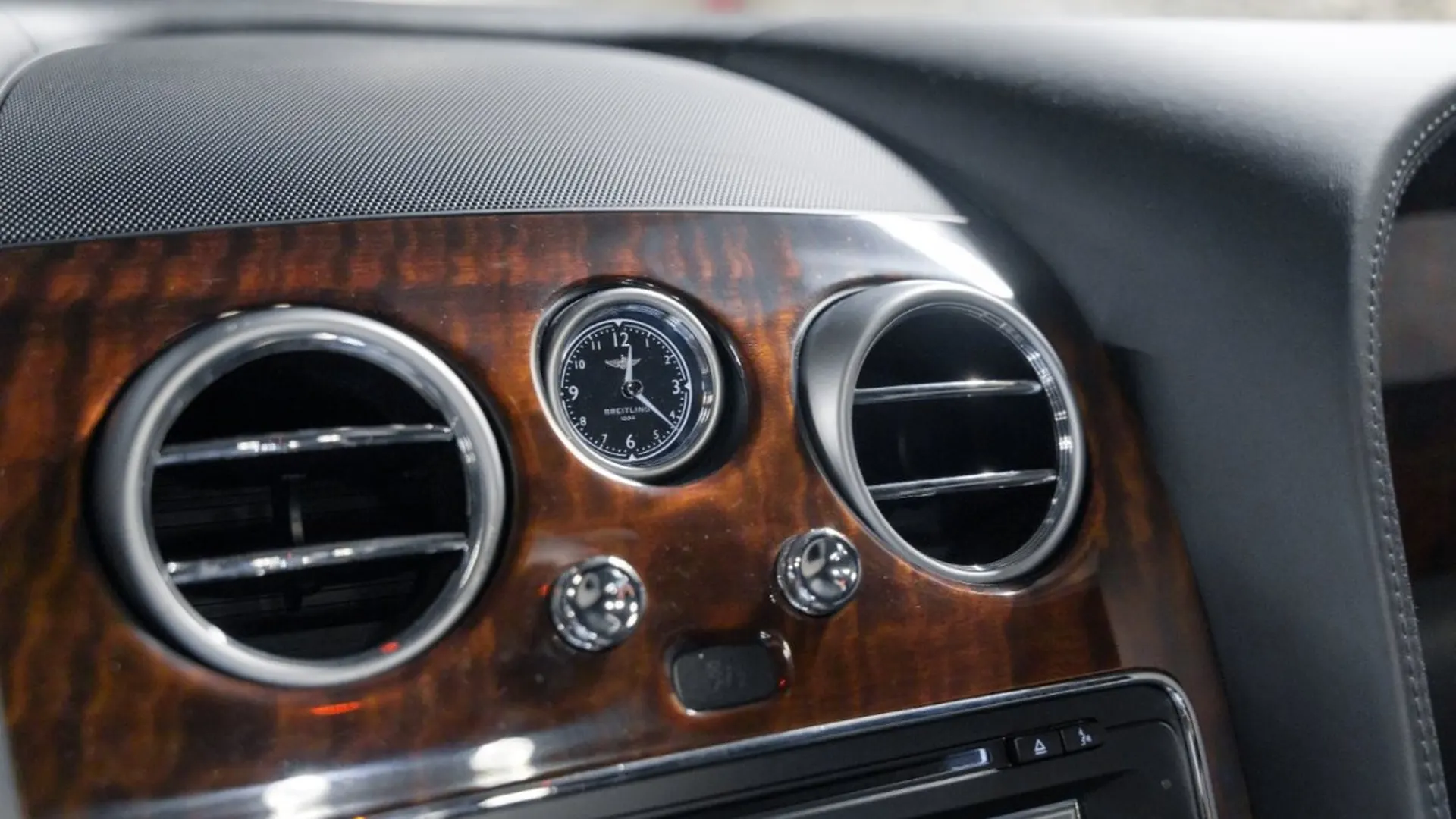 Bentley Continental — photo 30