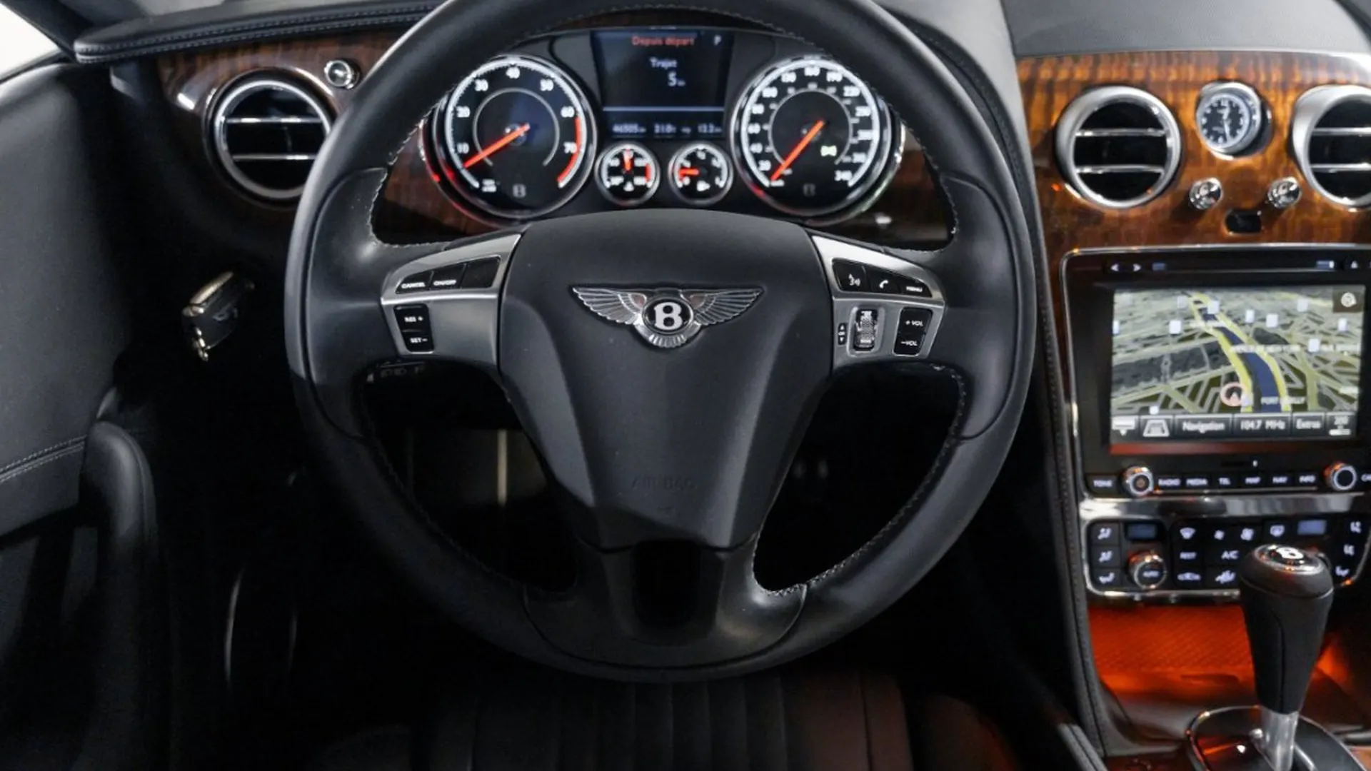 Bentley Continental — photo 26