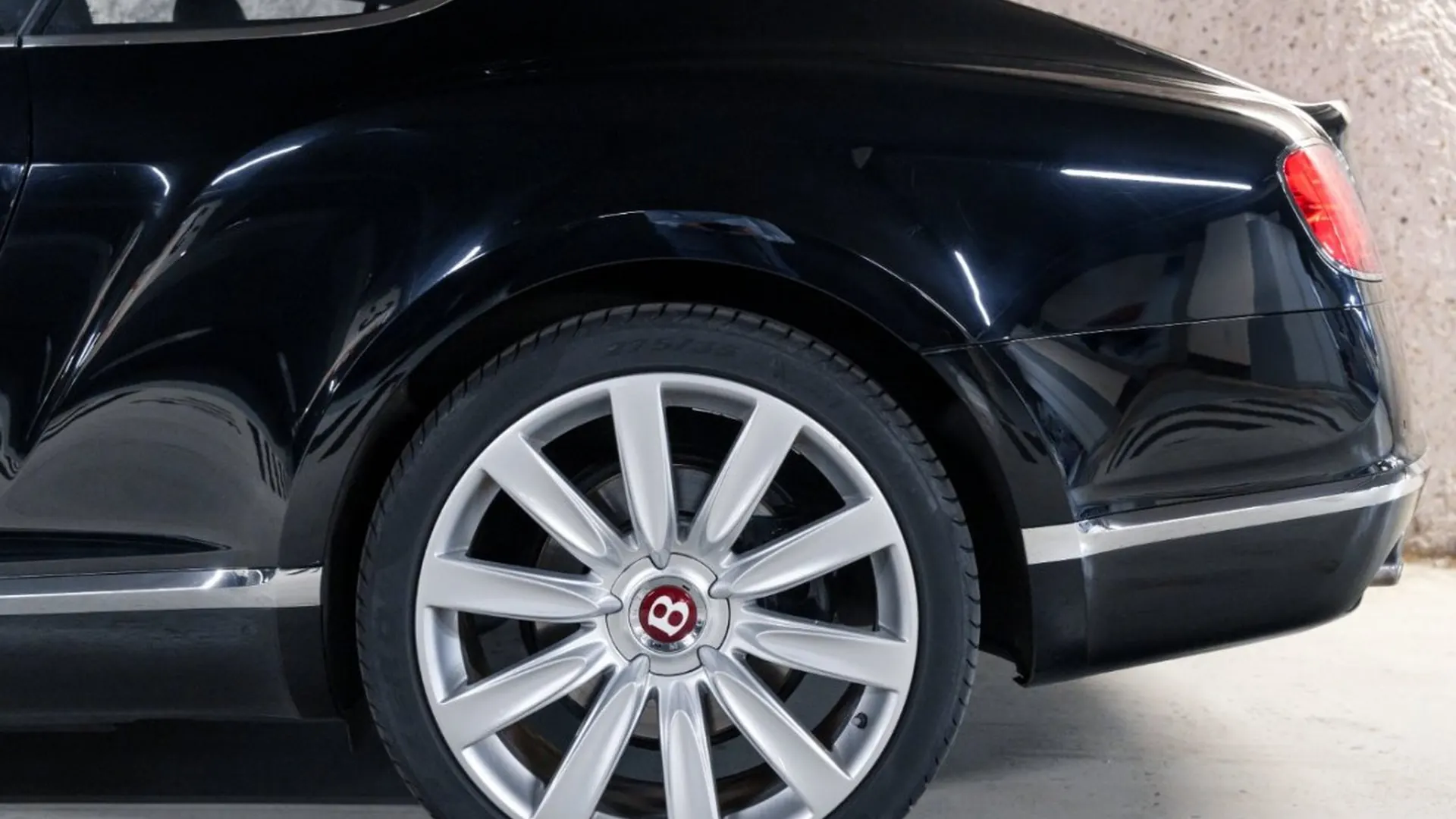 Bentley Continental — photo 12