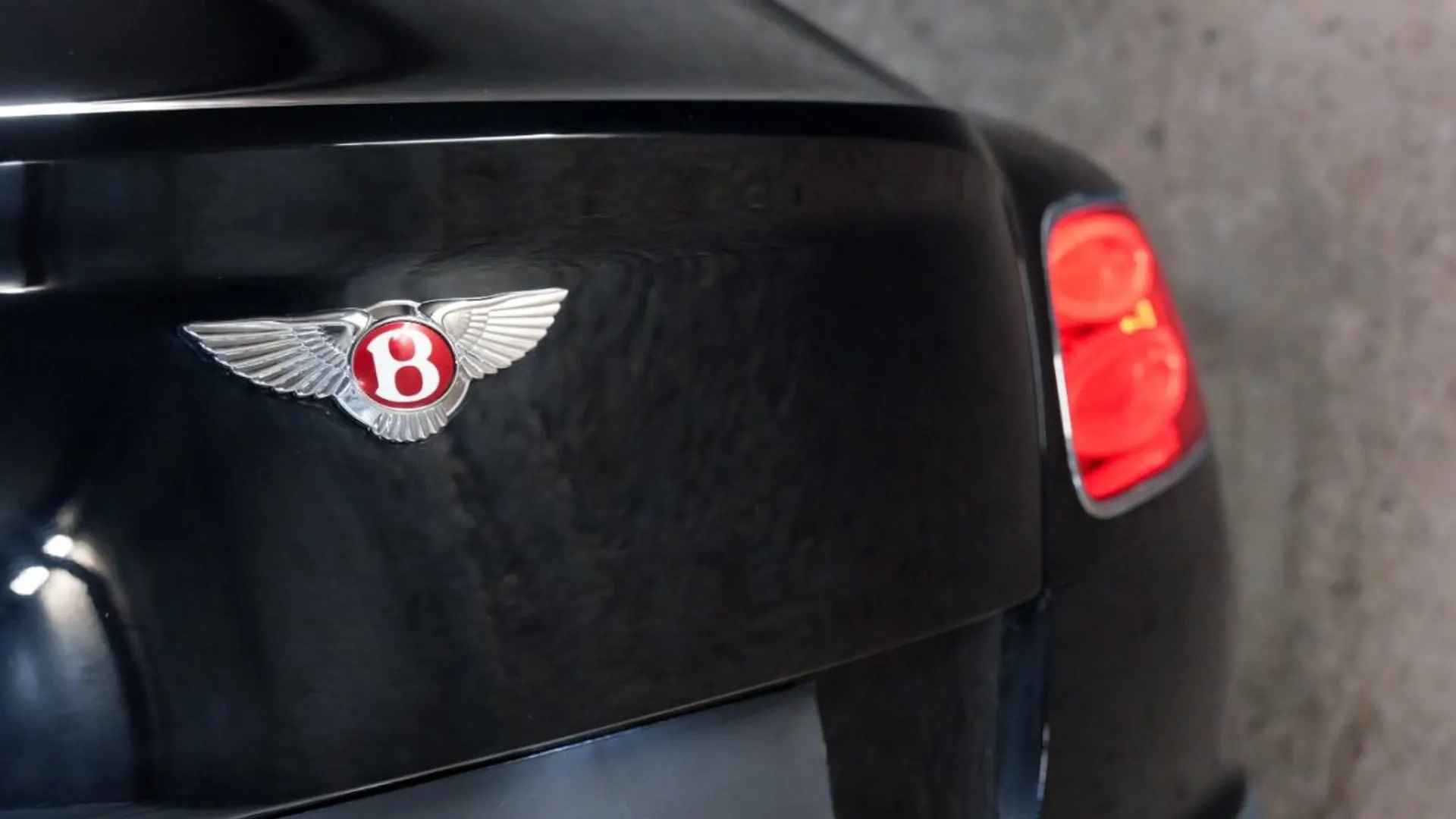 Bentley Continental — photo 15
