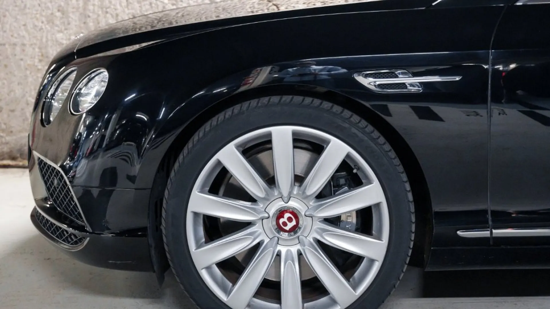 Bentley Continental — photo 9