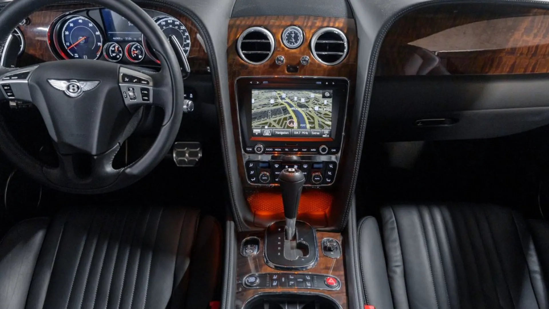Bentley Continental — photo 28