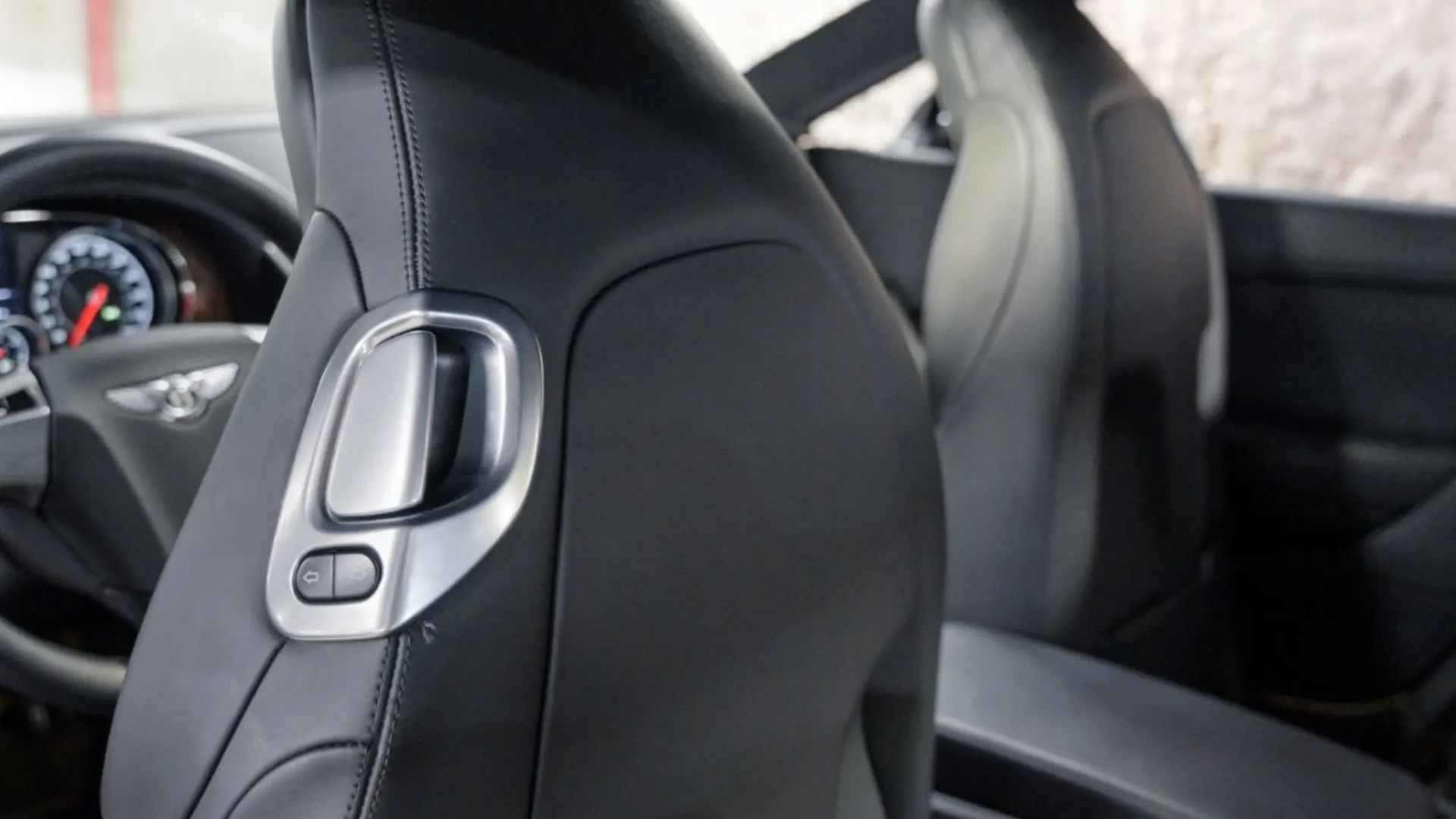 Bentley Continental — photo 35